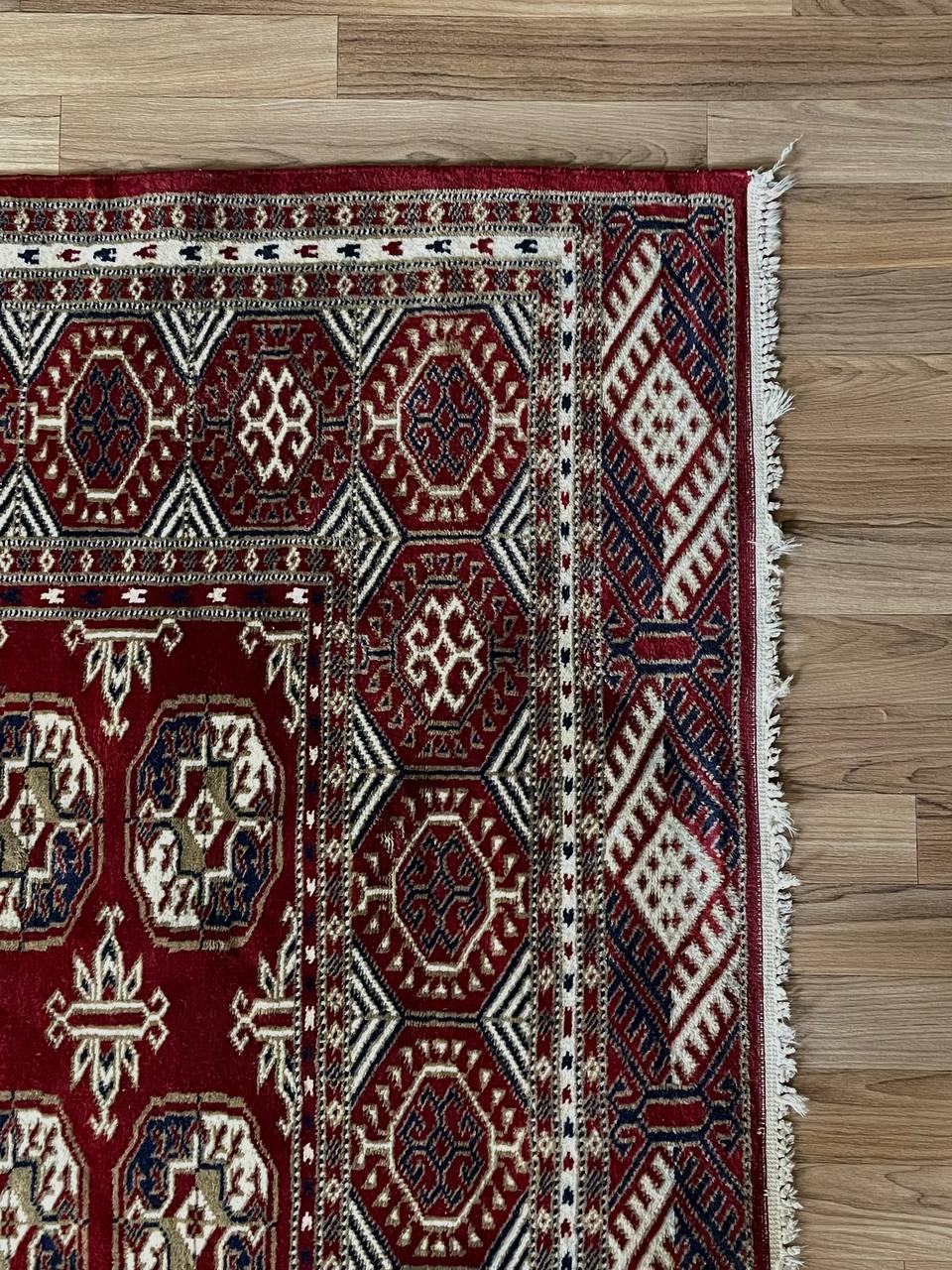 Tappeto persiano vintage in lana tessuto a mano In condizioni buone in vendita a Los Angeles, CA