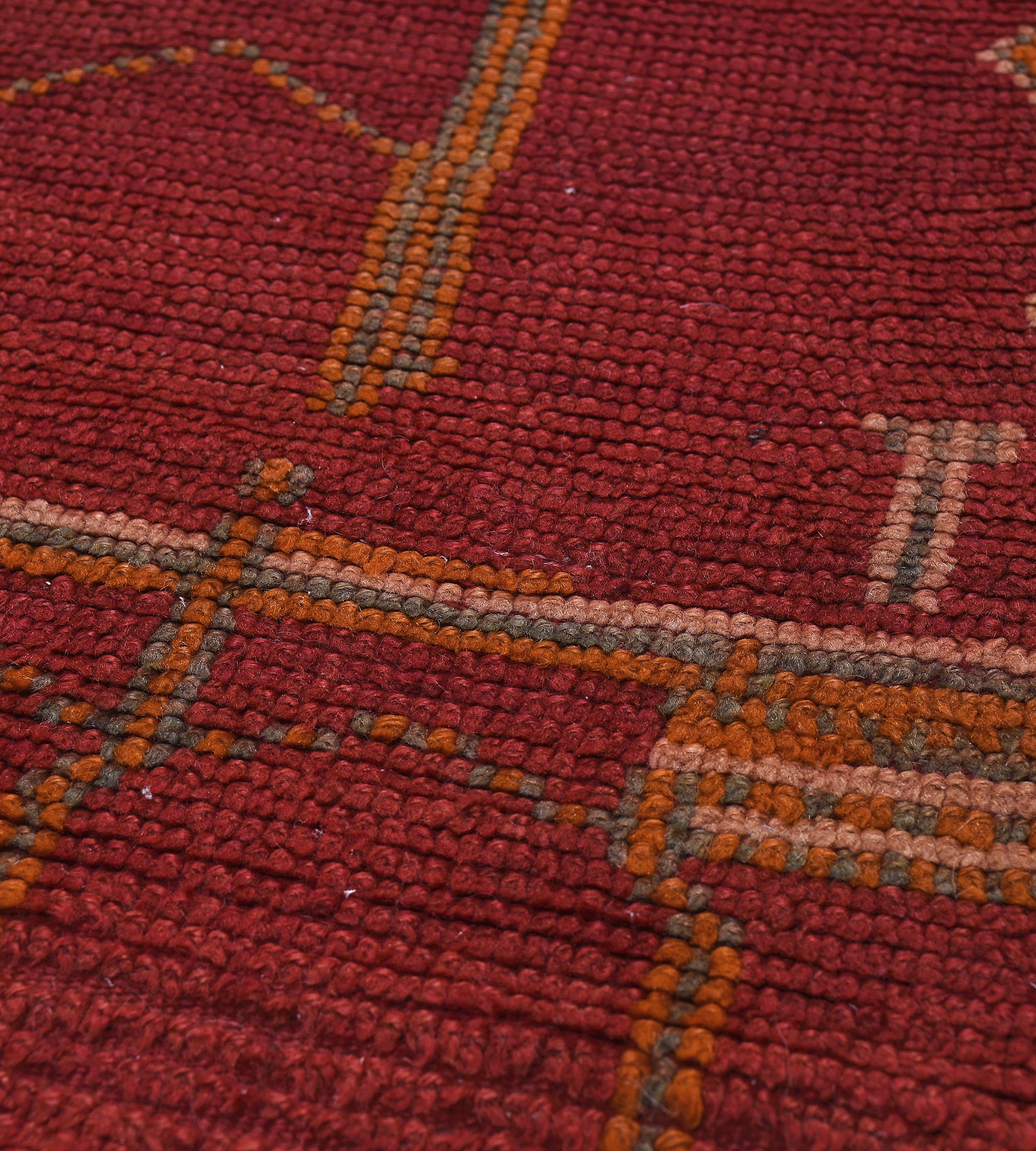 XX secolo Tappeto marocchino vintage in lana rossa tessuto a mano in vendita
