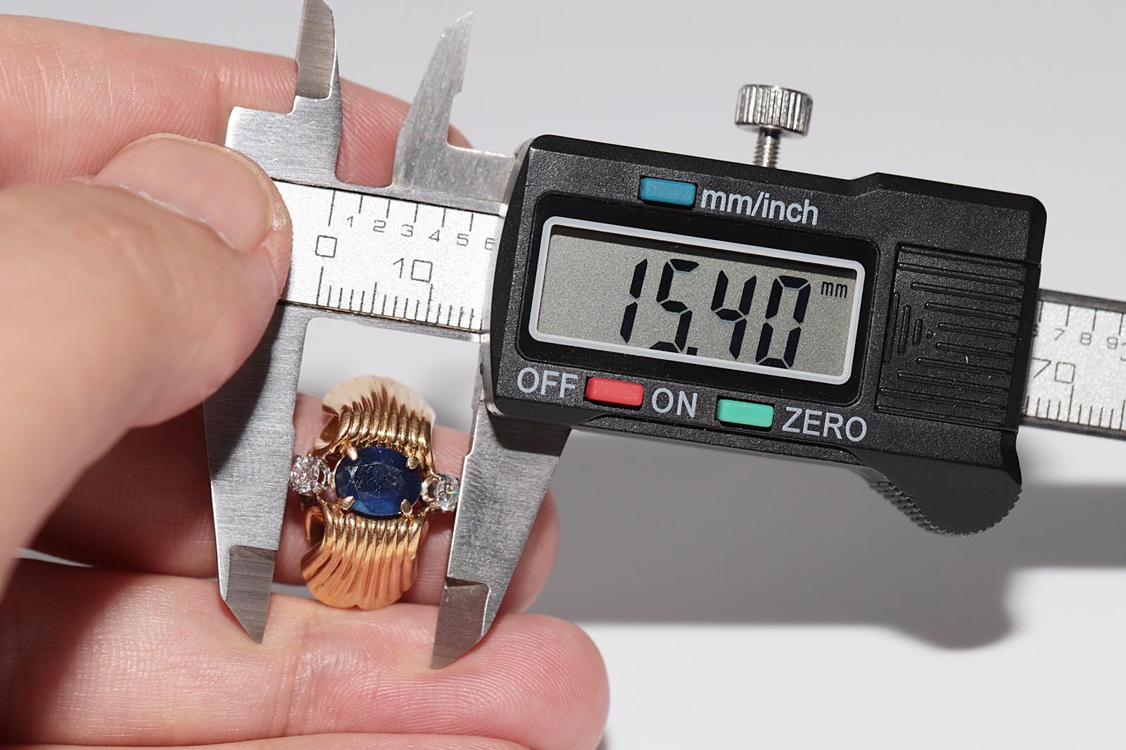 Vintage By  Handgefertigter Ring aus 18 Karat Gold mit natürlichem Diamanten und Saphir im Ovalschliff im Angebot 5