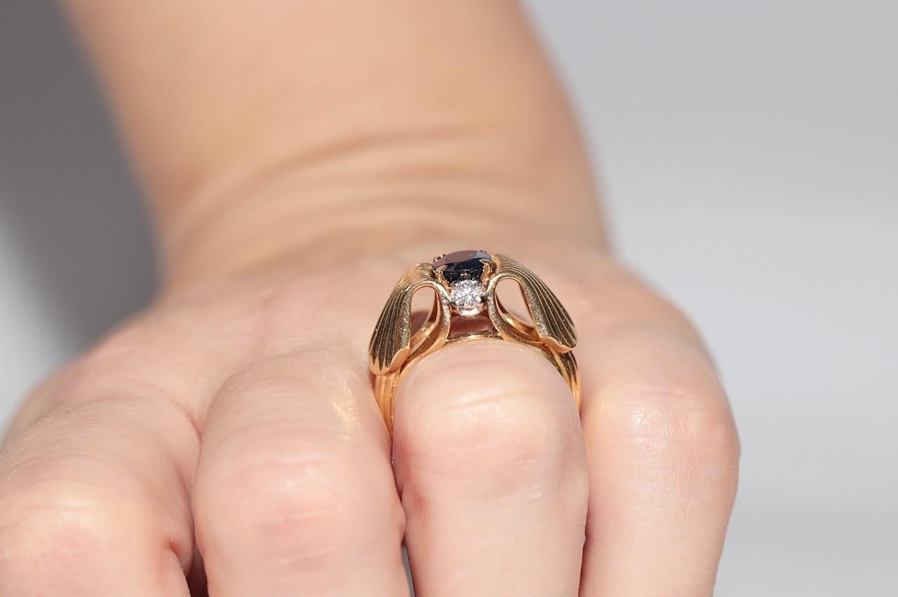 Vintage By  Handgefertigter Ring aus 18 Karat Gold mit natürlichem Diamanten und Saphir im Ovalschliff im Angebot 11