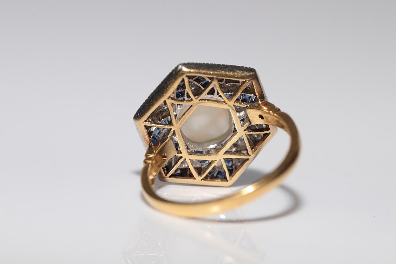 Anillo Vintage Artesanal de Oro de 18k Decorado con Diamantes Naturales y Zafiro Ópalo en venta 4
