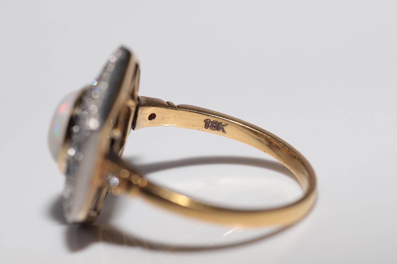 Anillo Vintage Artesanal de Oro de 18k Decorado con Diamantes Naturales y Zafiro Ópalo en venta 7