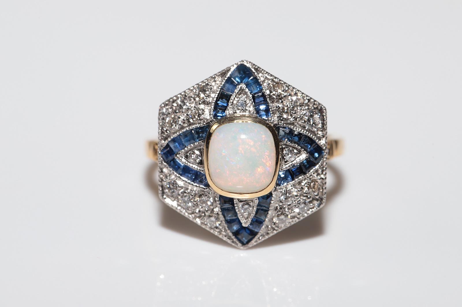 Anillo Vintage Artesanal de Oro de 18k Decorado con Diamantes Naturales y Zafiro Ópalo Corte brillante en venta