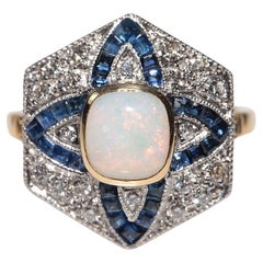 Anello decorato con diamanti naturali e zaffiri d'epoca in oro 18 carati lavorato a mano