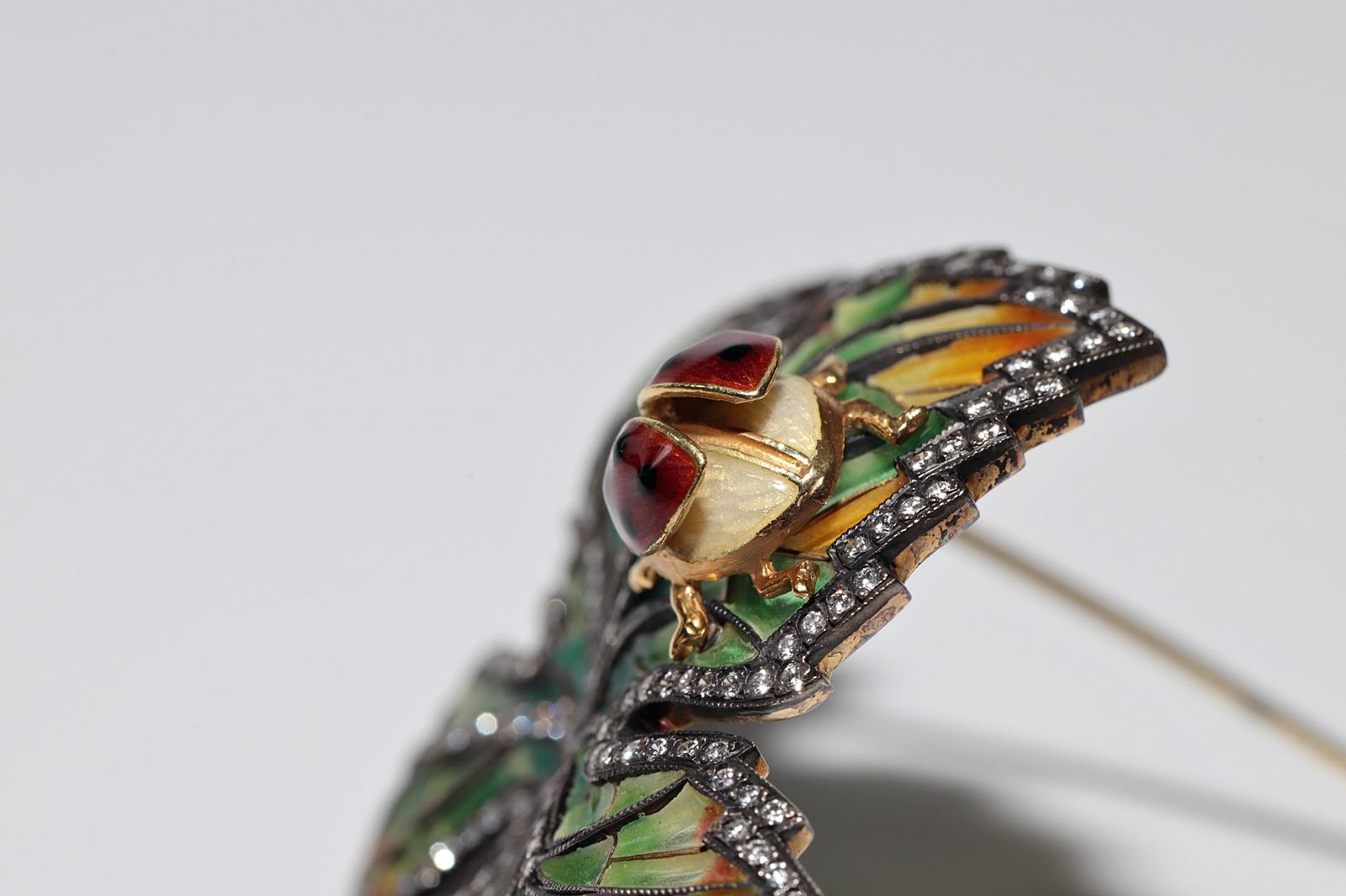 Vintage  Handcrafted 18k Gold Top Silver Natural Diamond And Enamel Leaf Brooch For Sale 5