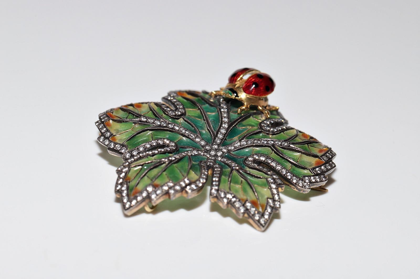 Vintage  Handcrafted 18k Gold Top Silver Natural Diamond And Enamel Leaf Brooch For Sale 6