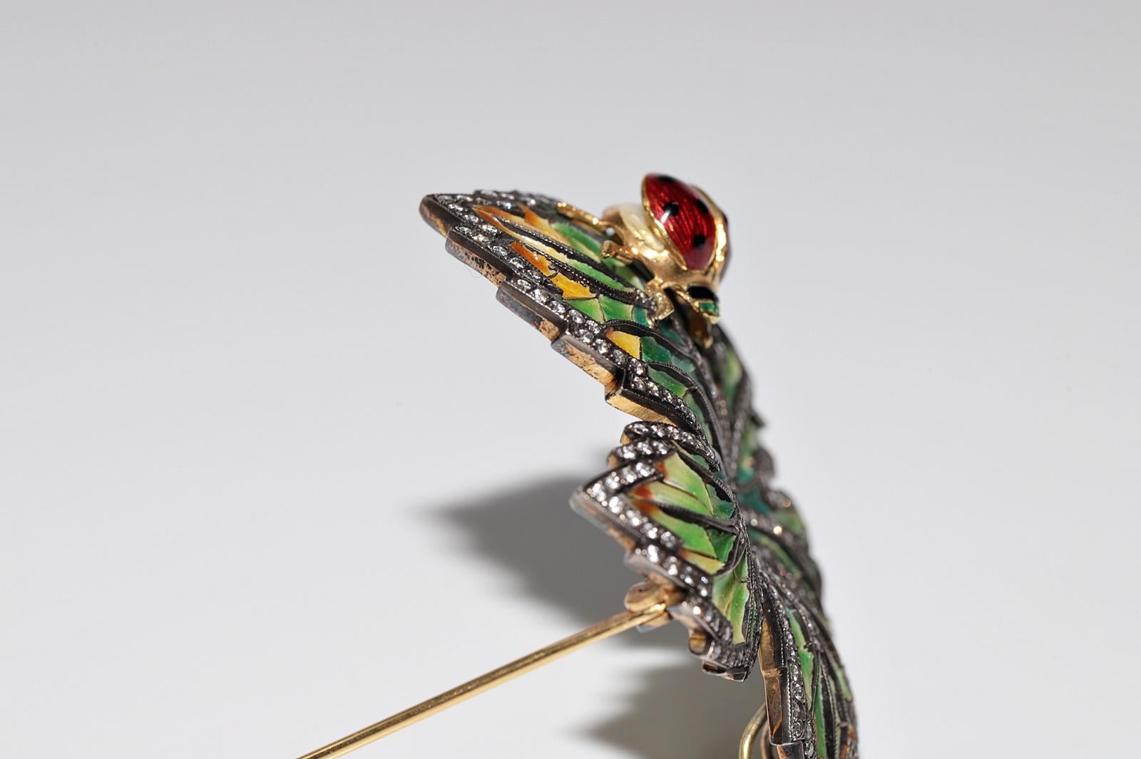 Vintage  Handcrafted 18k Gold Top Silver Natural Diamond And Enamel Leaf Brooch For Sale 12