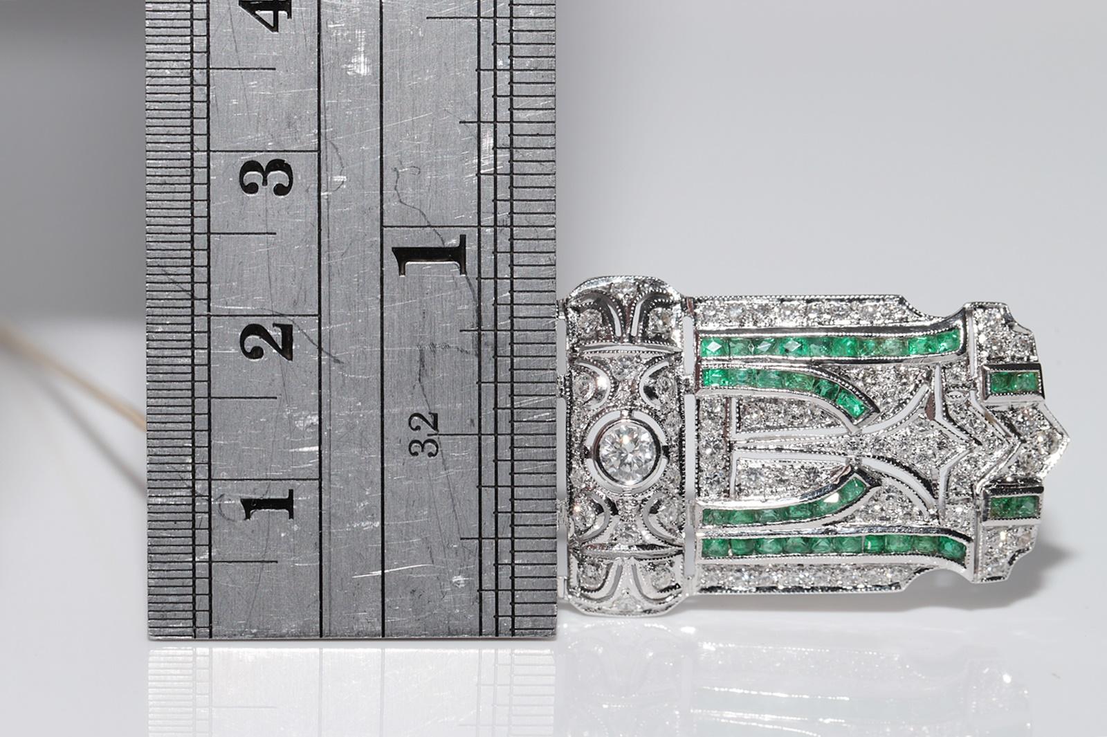 In very good condition.
Total weight is 13.3 grams.
Totally is diamond 1.90 ct.
The diamond is has G-H color and vvs-vs clarity.
Totally is emerald 1.60 ct.
Please contact for any questions.