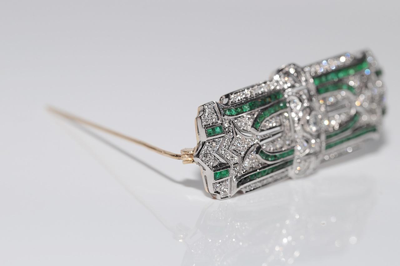 Retro Vintage Handcrafted Art Deco Platinum And 18k Gold And Diamond Emerald Brooch For Sale