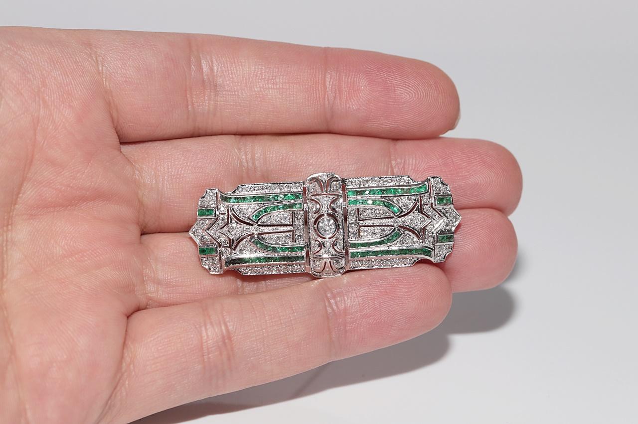 Vintage Handcrafted Art Deco Platinum And 18k Gold And Diamond Emerald Brooch For Sale 2
