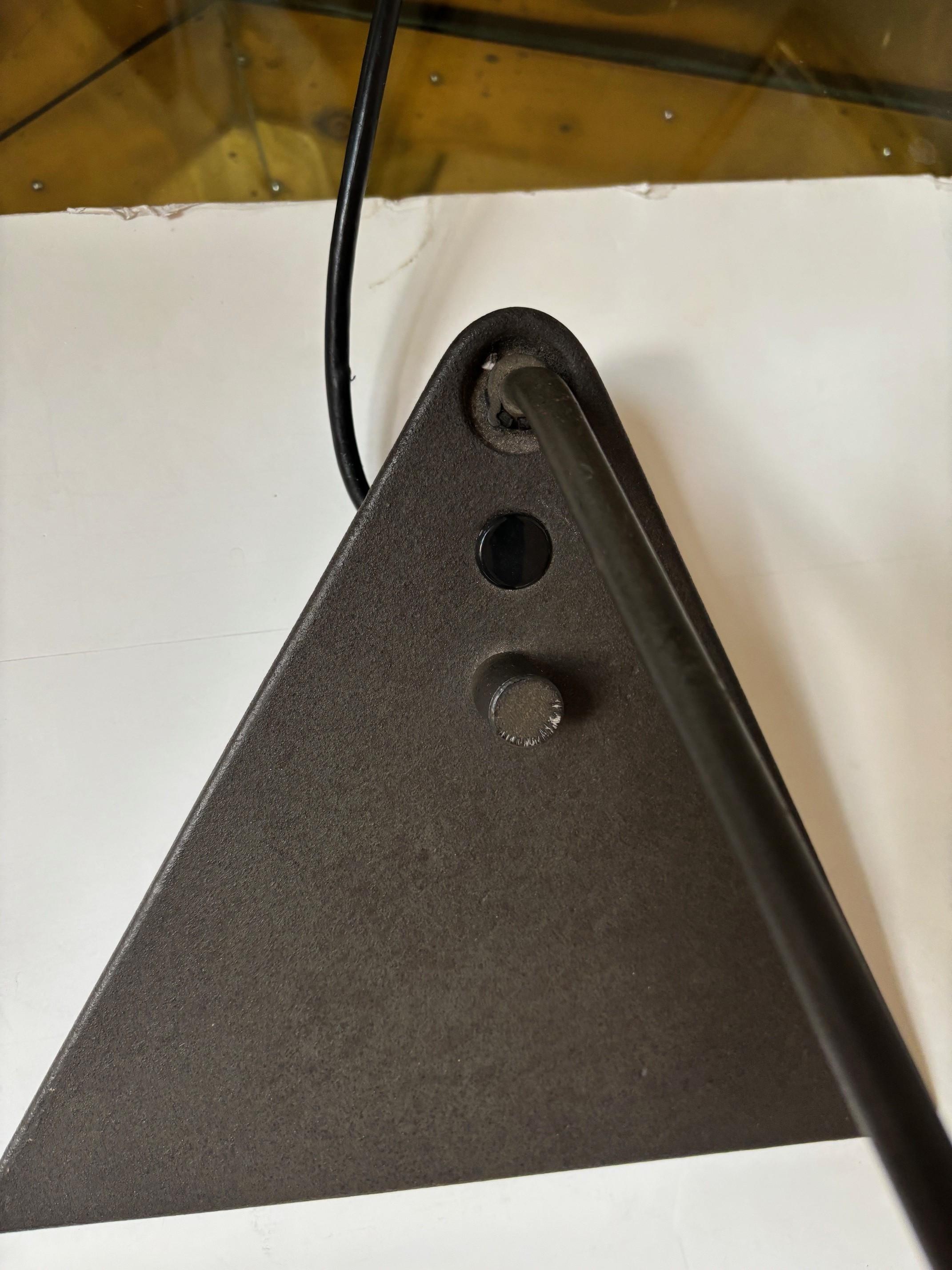 Lampe de bureau vintage à bras longs en métal noirci fabriquée à la main par Kock & Lowy en vente 5