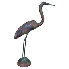 Sculpture vintage d'un héron en cuivre, réalisée à la main, avec une patine de vert-de-gris
