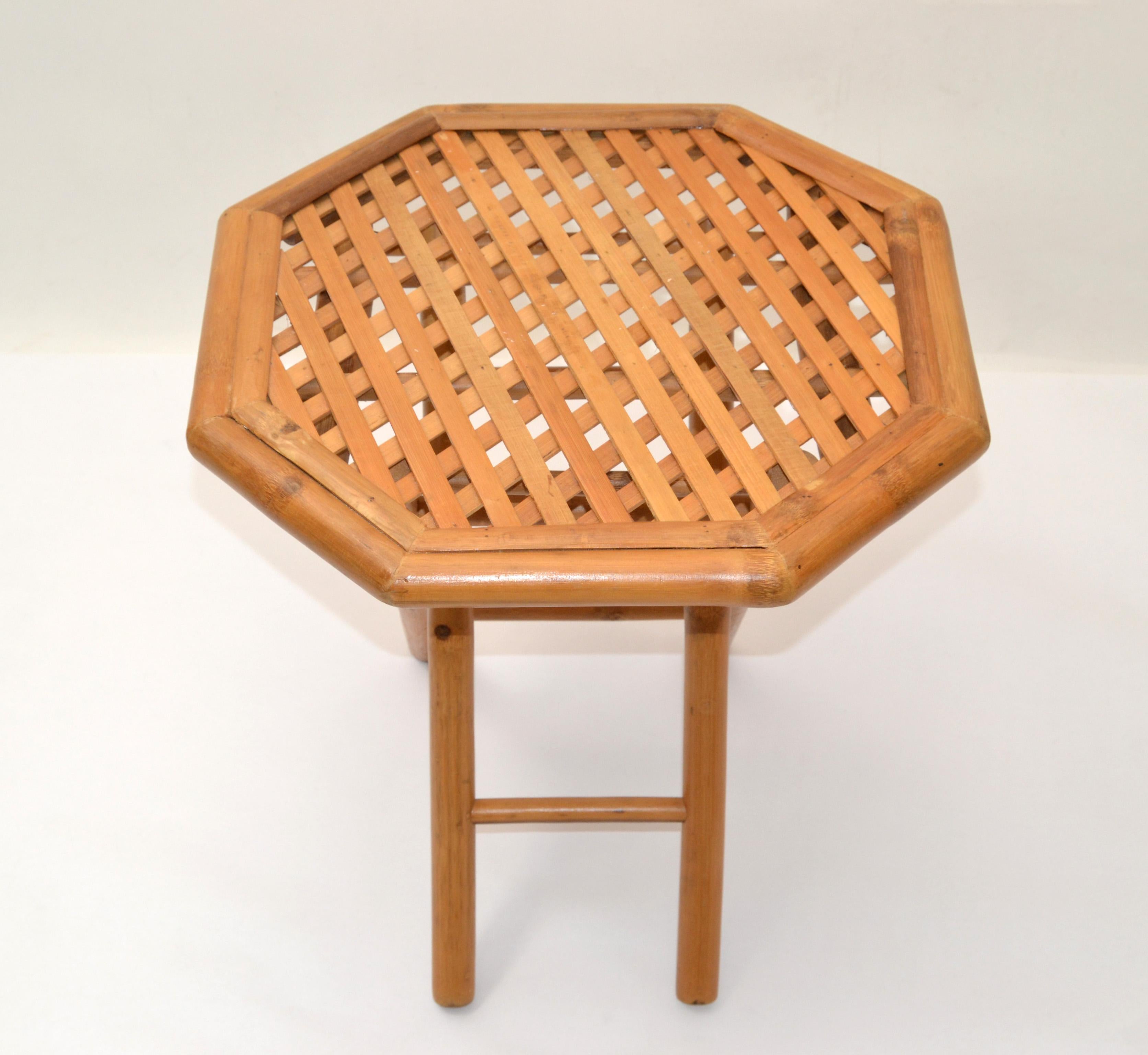Achteckiger Vintage-Beistelltisch aus Bambus, handgefertigt, klappbar, Mitteltisch, 1970 (amerikanisch) im Angebot