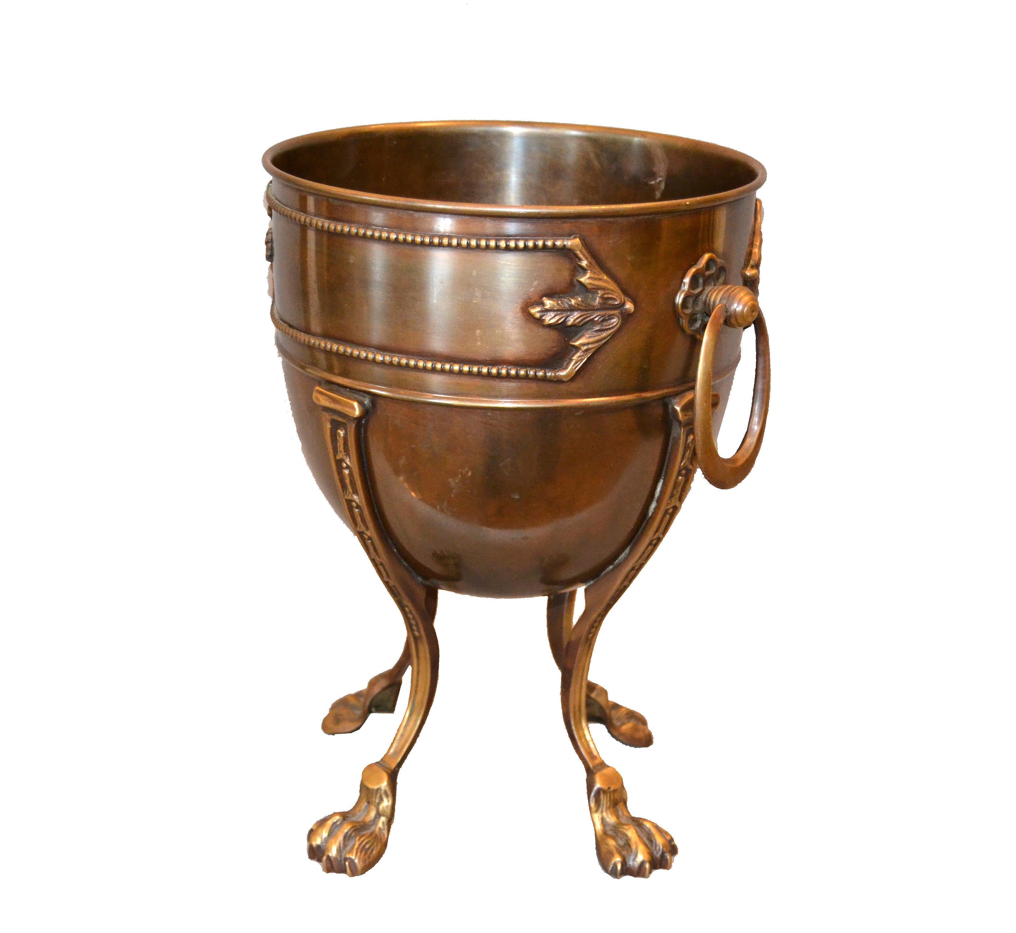 Vintage Handcrafted Ornate Bronze Wine Bucket, Ice Bucket with Claw Feet In Good Condition In Miami, FL