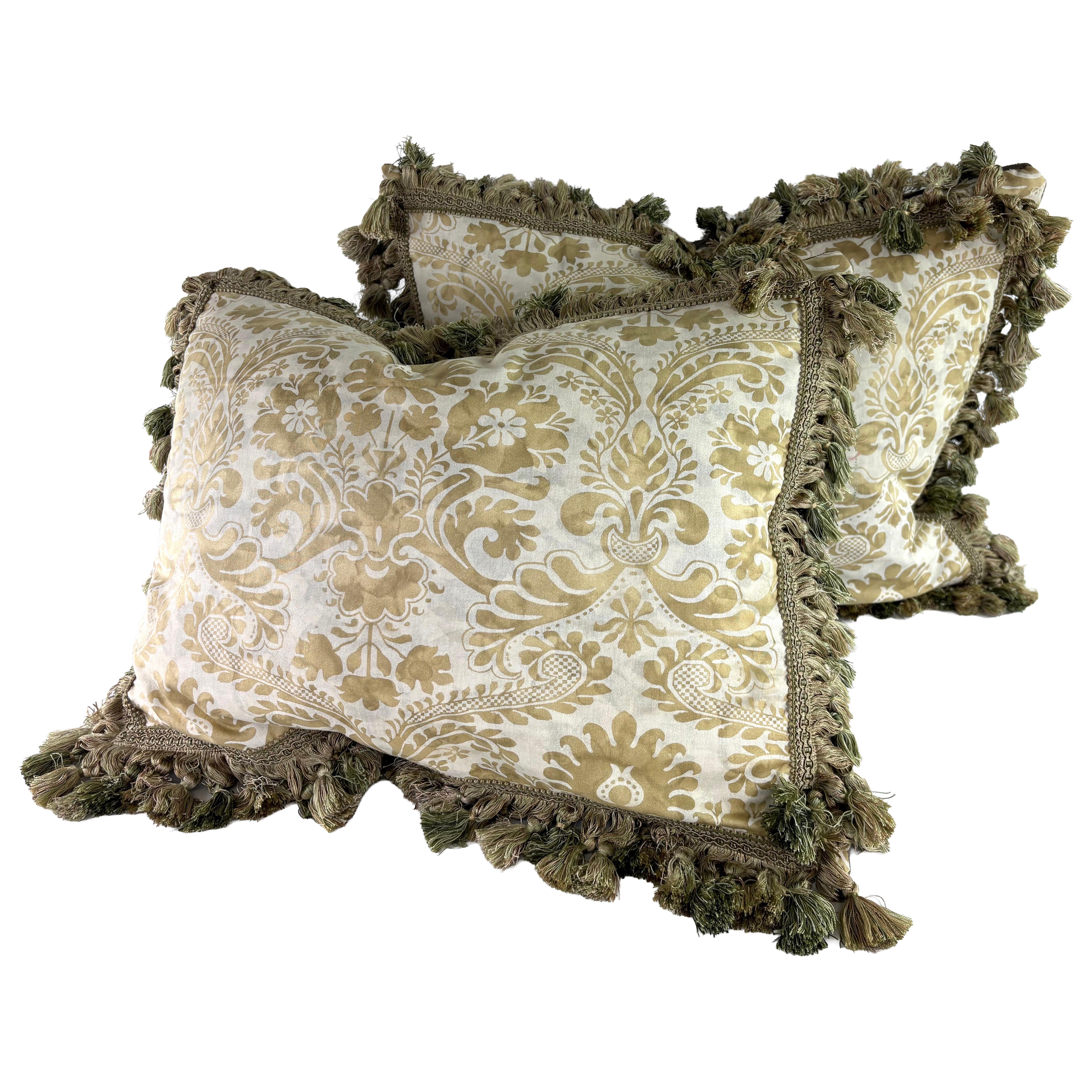 Coussins de Fortuny vintage, fabriqués à la main et ornés de pompons/paire