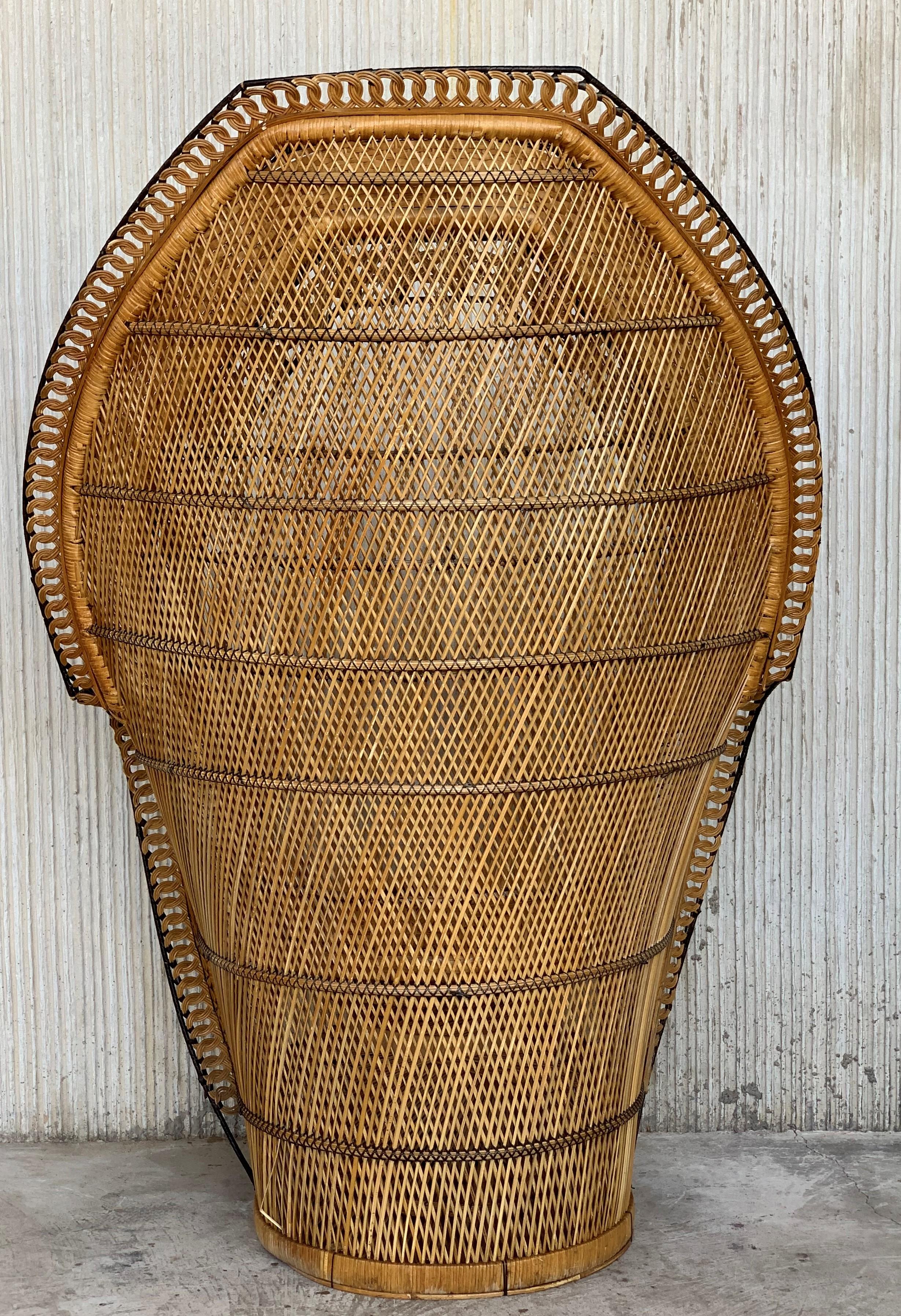 Vintage Handcrafted Wicker, Rattan and Reed Peacock Chair In Good Condition In Miami, FL