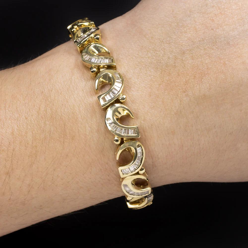 Contemporaneo Vintage Handmade 14K Yellow Gold Bracelet with 5.00ct Baguette Diamonds – 31.7g in vendita