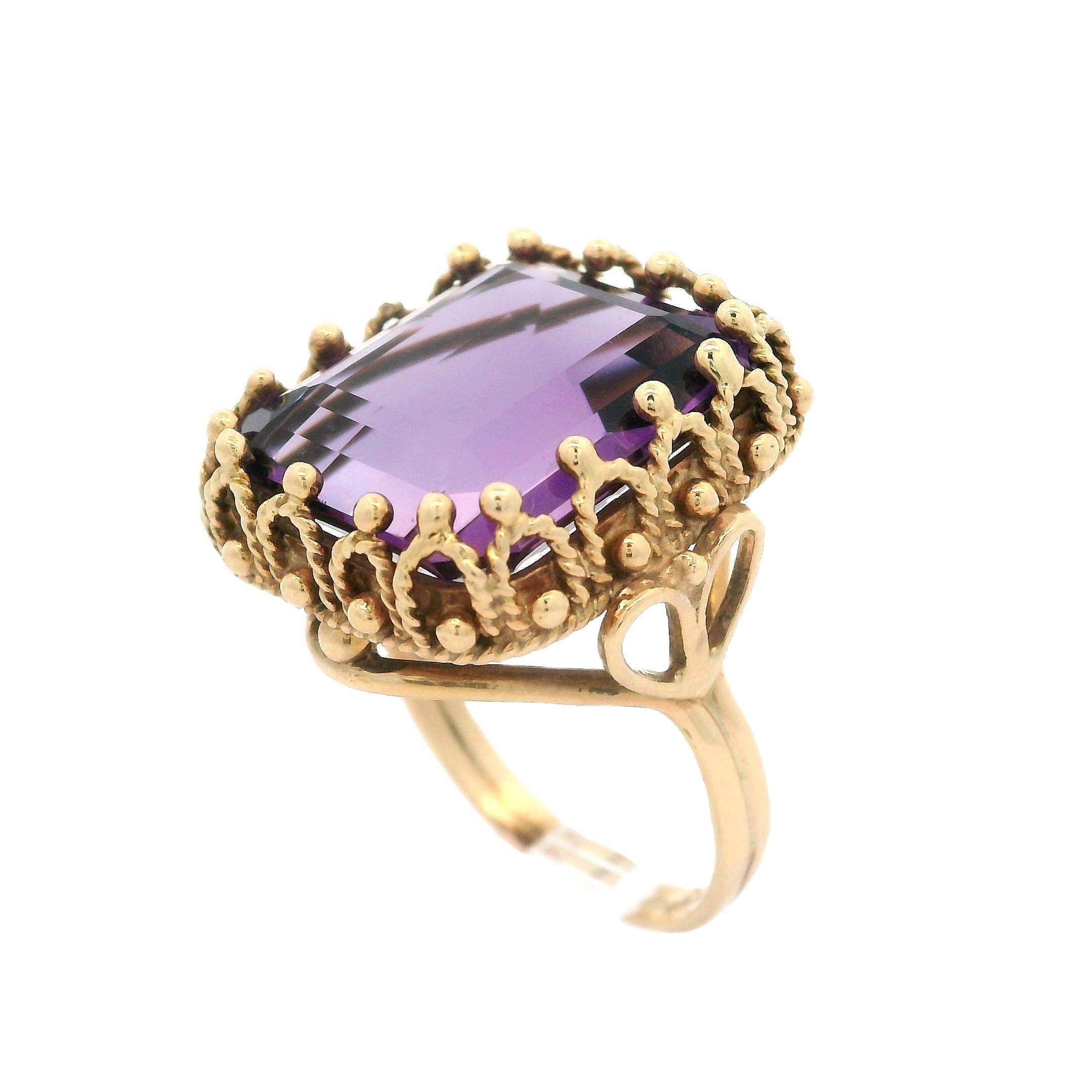 Vintage Handmade 14k Yellow Gold Deep Purple Amethyst Twisted Wire Cocktail Ring In Good Condition For Sale In Montclair, NJ