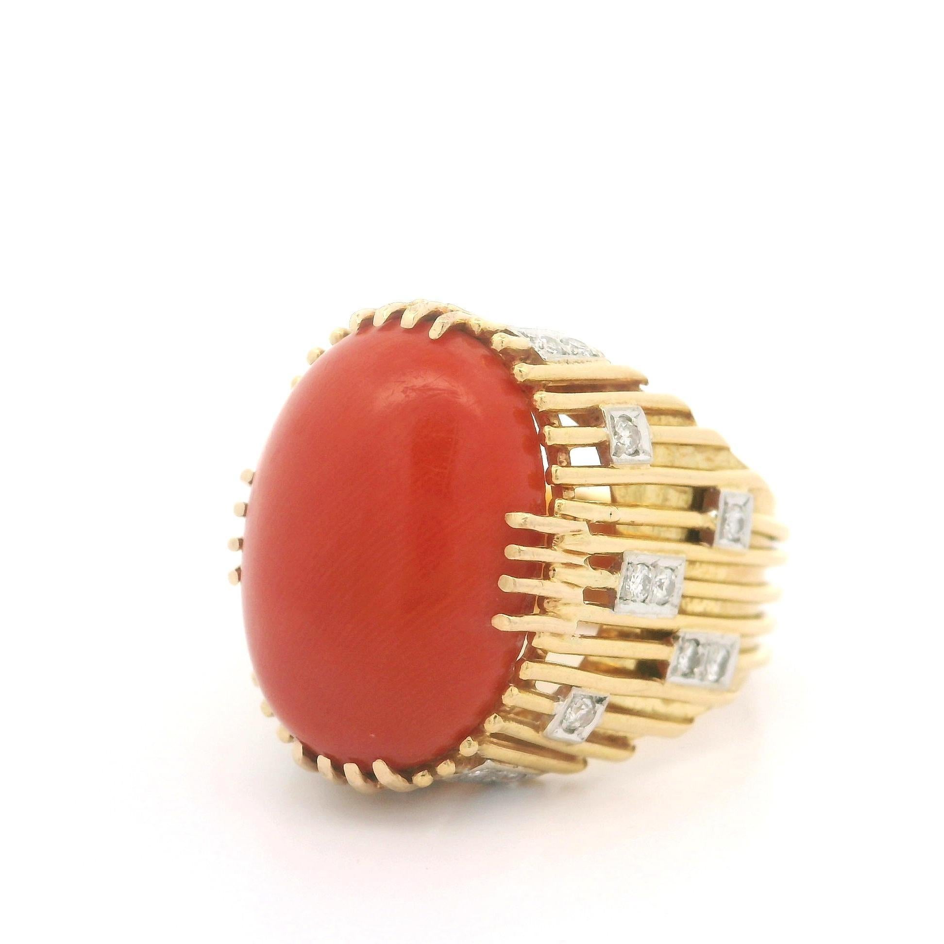 Vintage Handmade 18k Gelbgold Koralle & Diamant Draht trug Cocktail Ring Damen im Angebot