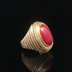 Vintage Handmade 18k Yellow Gold RED Mediterranean Coral Twisted Wire Ring