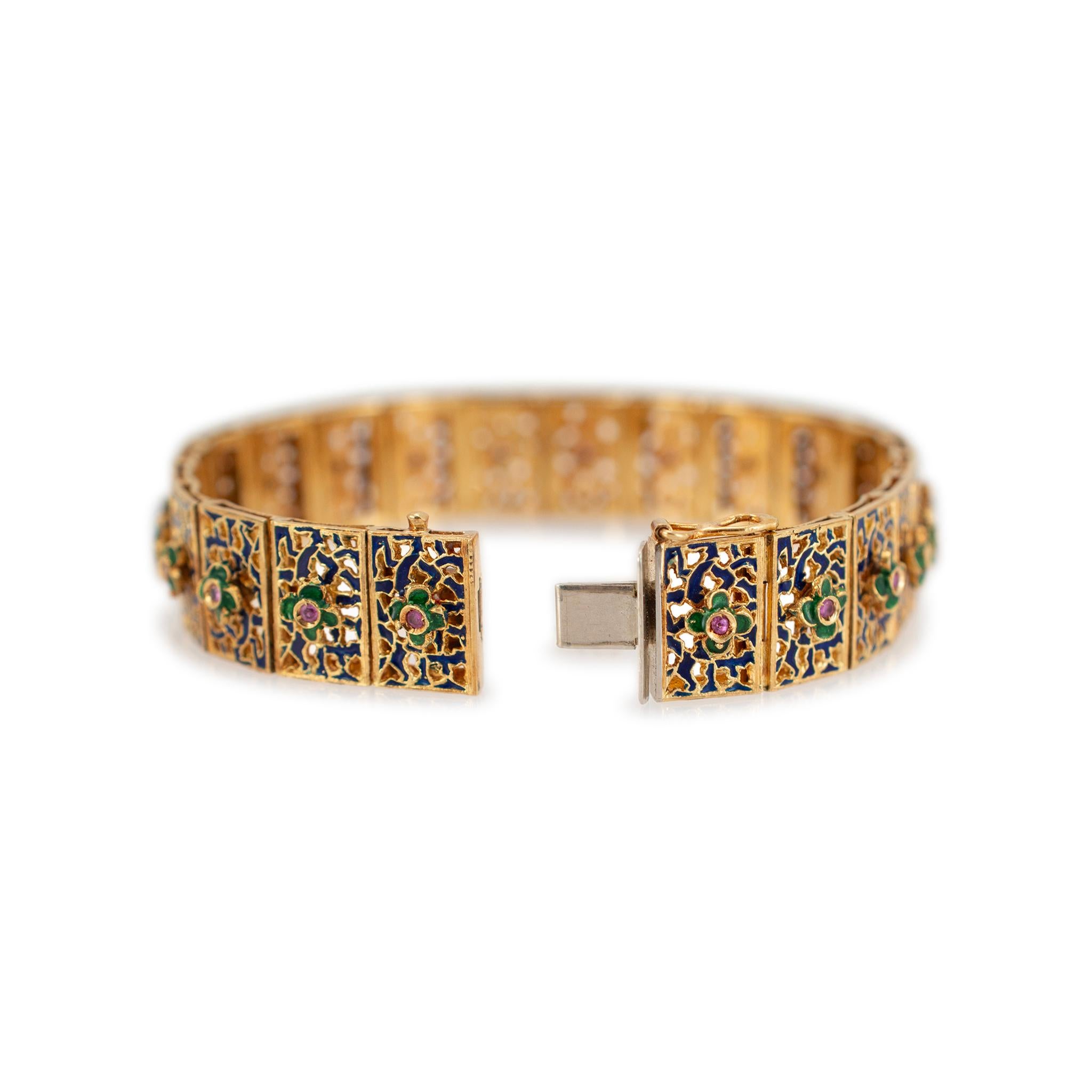 Bracelet à maillons vintage fait main en or jaune 18 carats, rubis, fleur, émail bleu et vert en vente 1