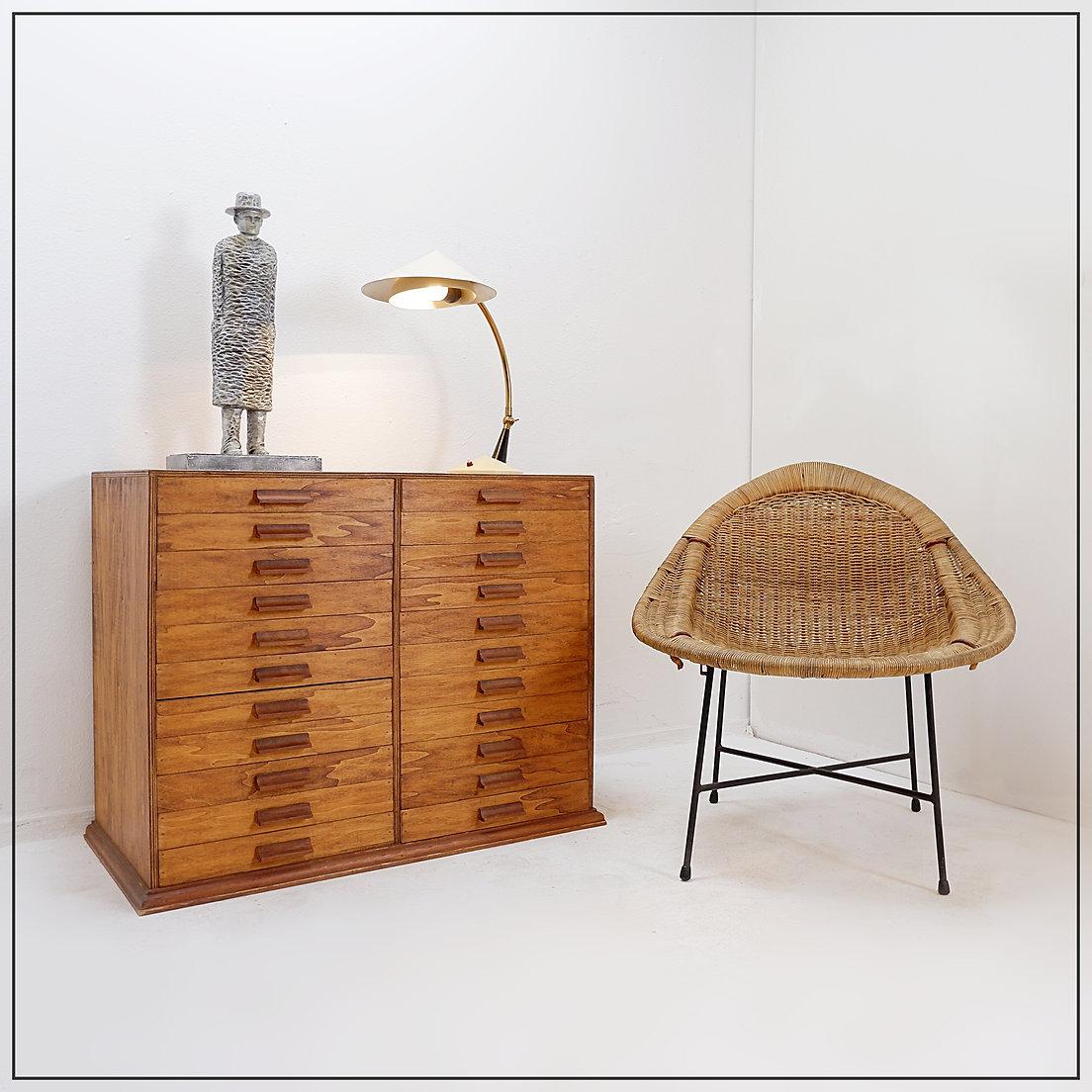 Vintage handmade 22 Drawer Wooden Flat File Cabinet
Craft cabinet with drawers - Industrial
Measures : 83,5x47,5/51,5cm H:70cm 
Measurements of the inside of the drawers : 36,5x43,5cm
Material : Wood 