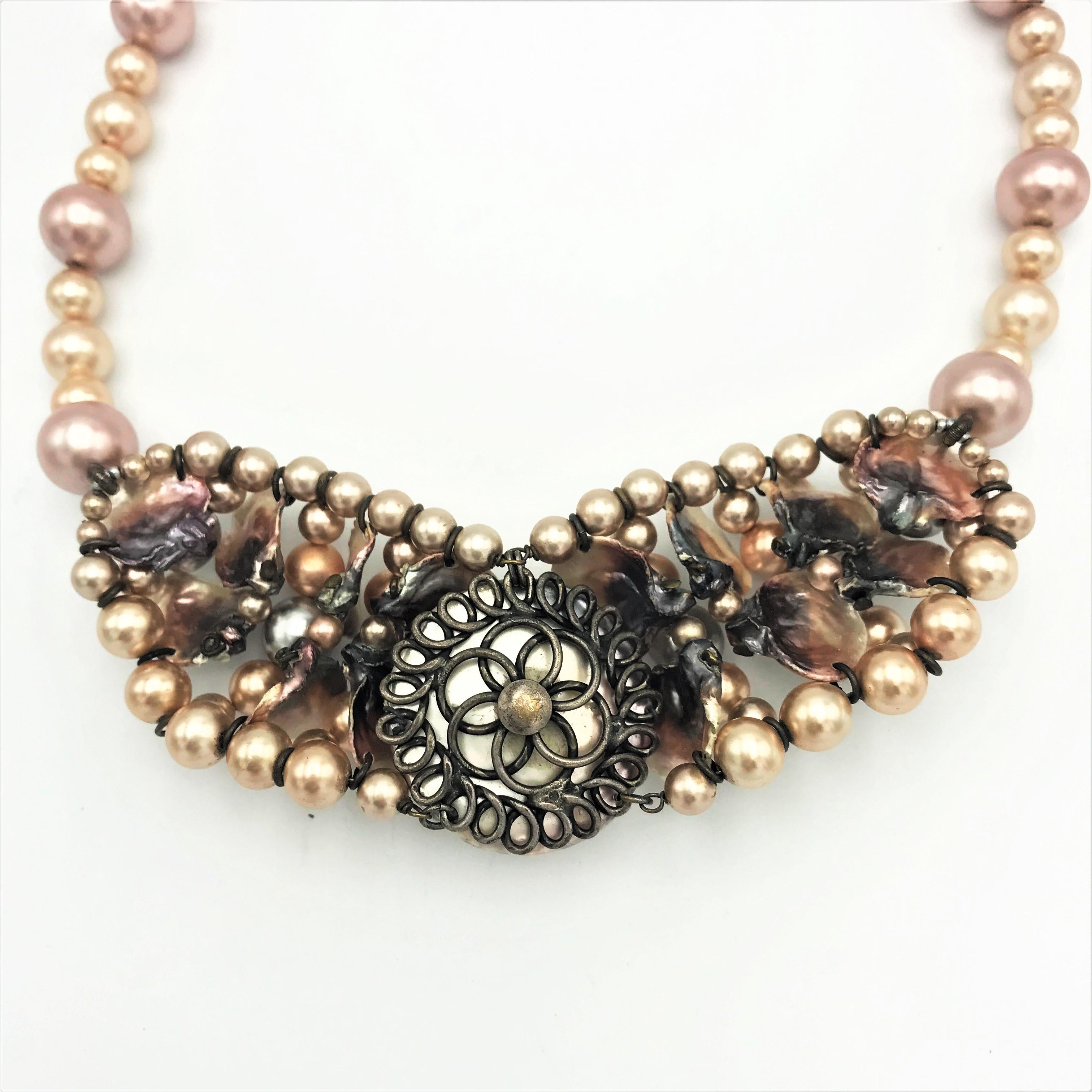 Round Cut Vintage handmade necklace by Louis Rousselet Paris 1950s silver rose faux pearls For Sale