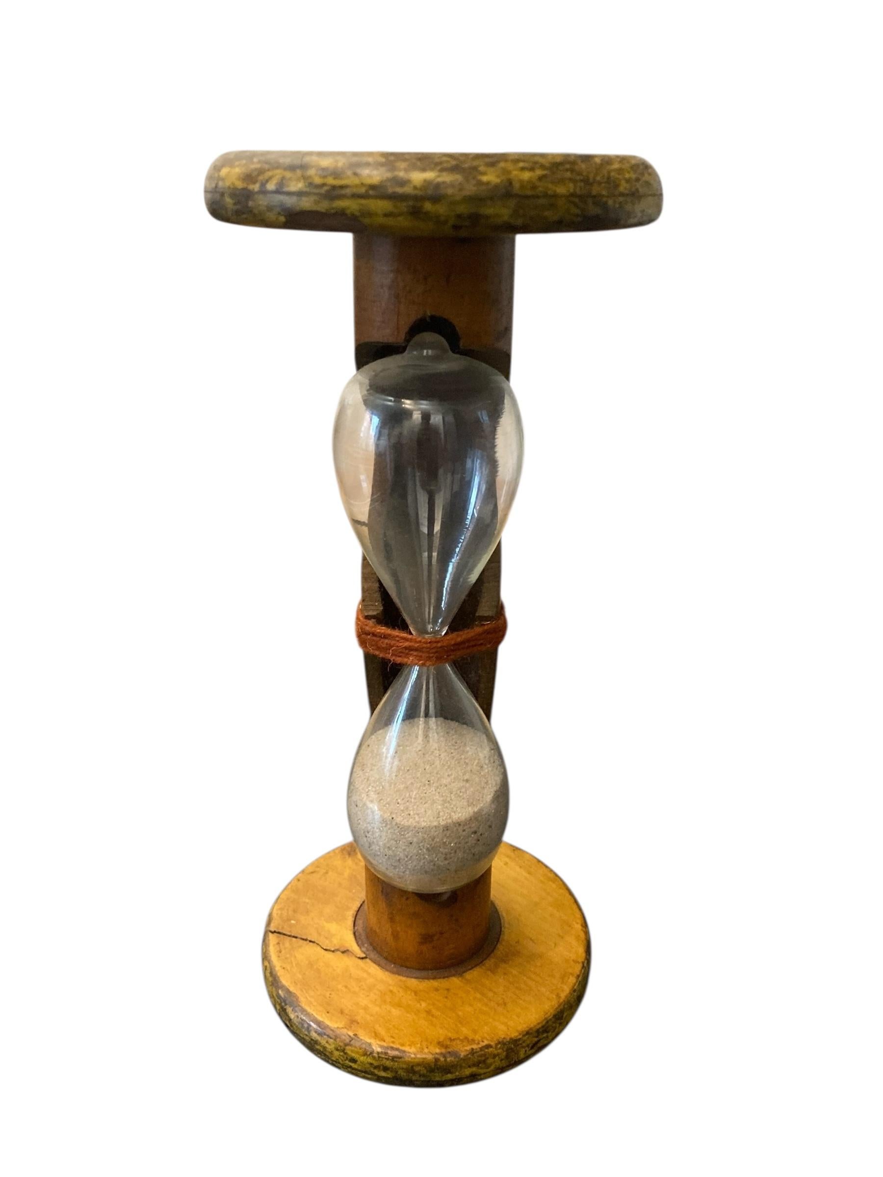 Vintage Handmade Egg Timer Hourglass in Wooden Textile Bobbin Spool 3min Timer For Sale 1
