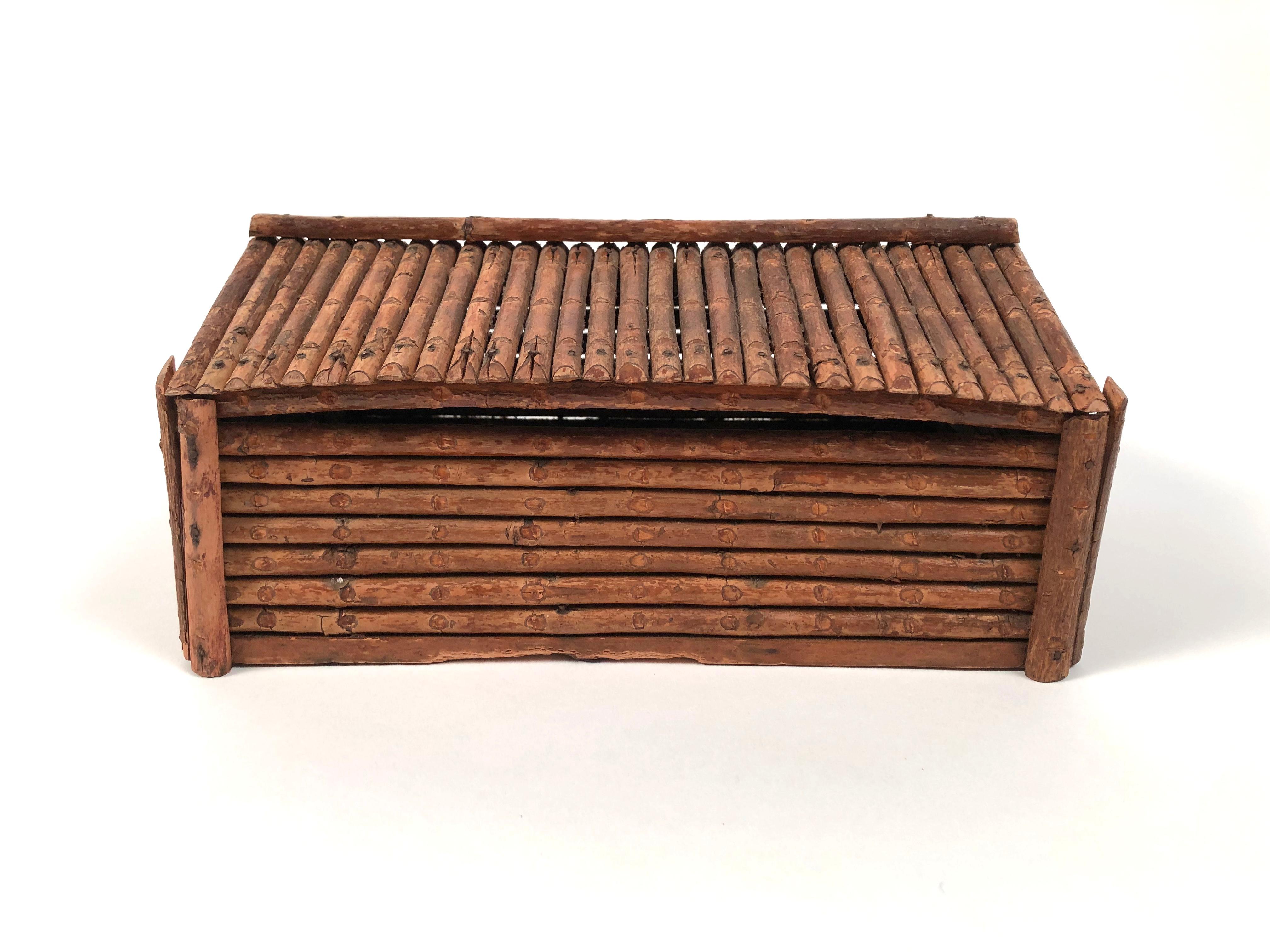Adirondack Vintage Handmade Folk Art Log Cabin Box