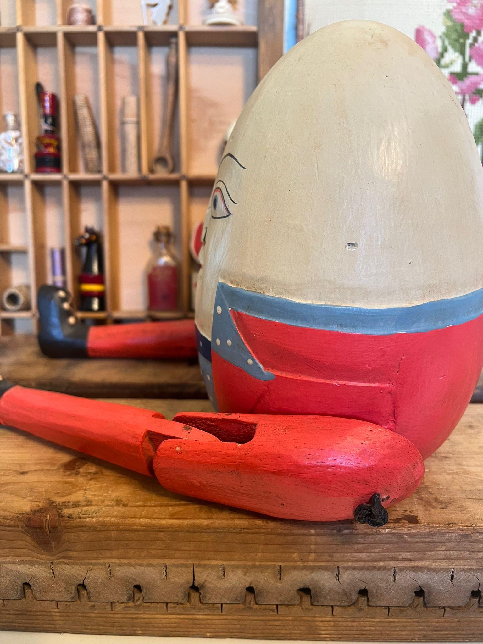 Handgefertigtes Humpty Dumpty Wooden-Regal-Dekor aus Holz (Ende des 20. Jahrhunderts) im Angebot