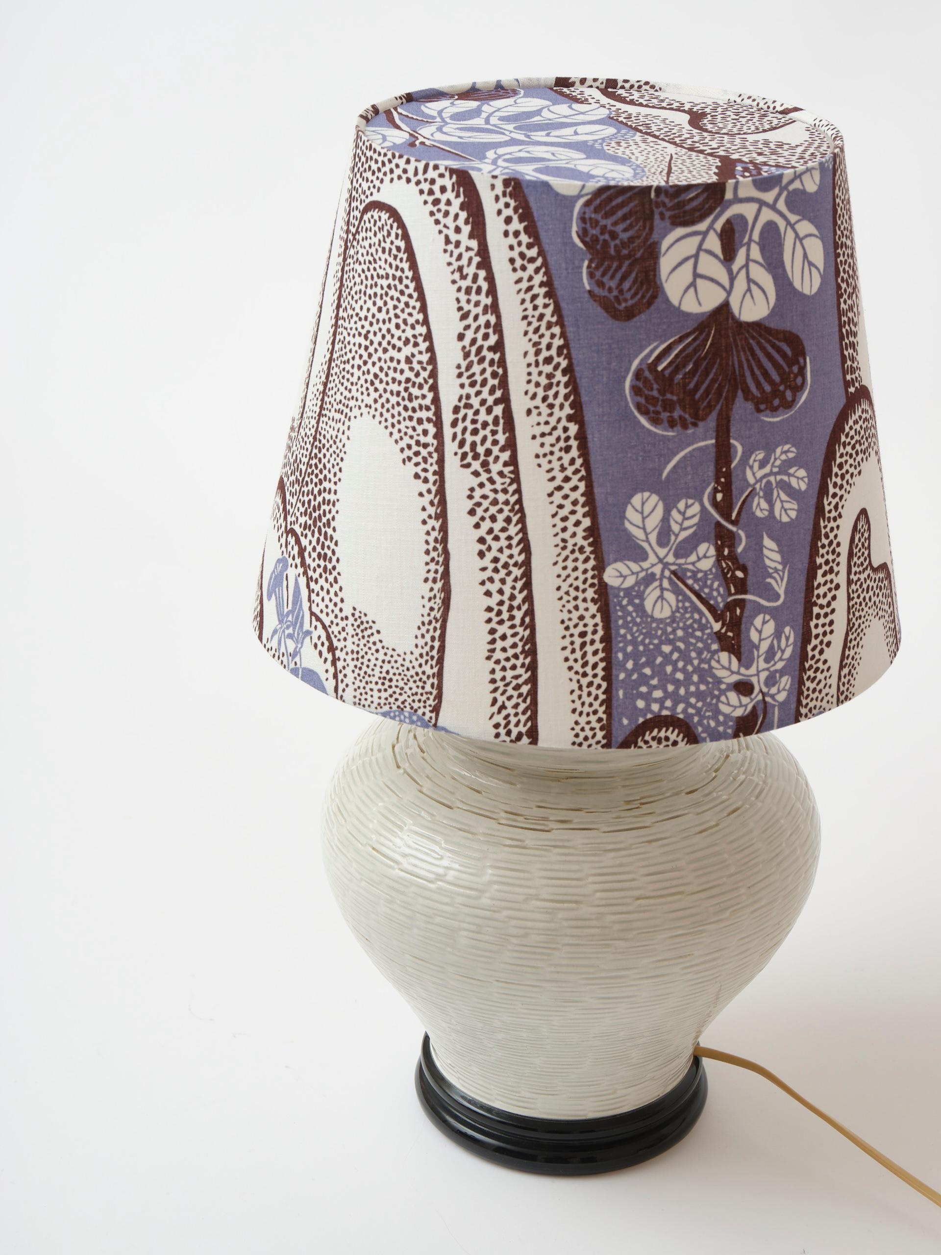 Vintage handmade Italian ceramic table lamp shade in vintage Josef Frank textile For Sale 2