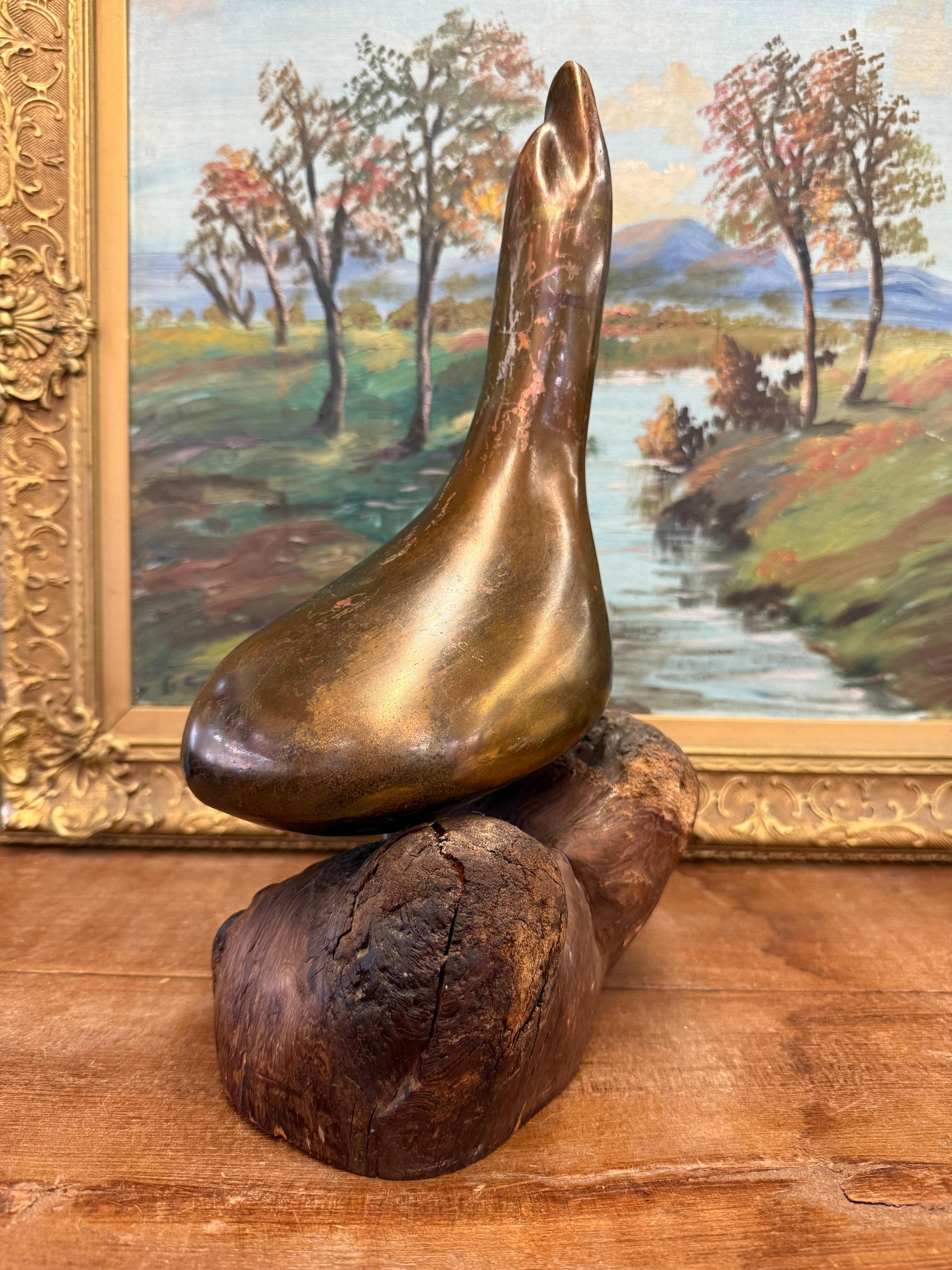 Bois Sculpture abstraite moderne du milieu du siècle dernier, faite à la main, probablement en laiton et en bois en vente