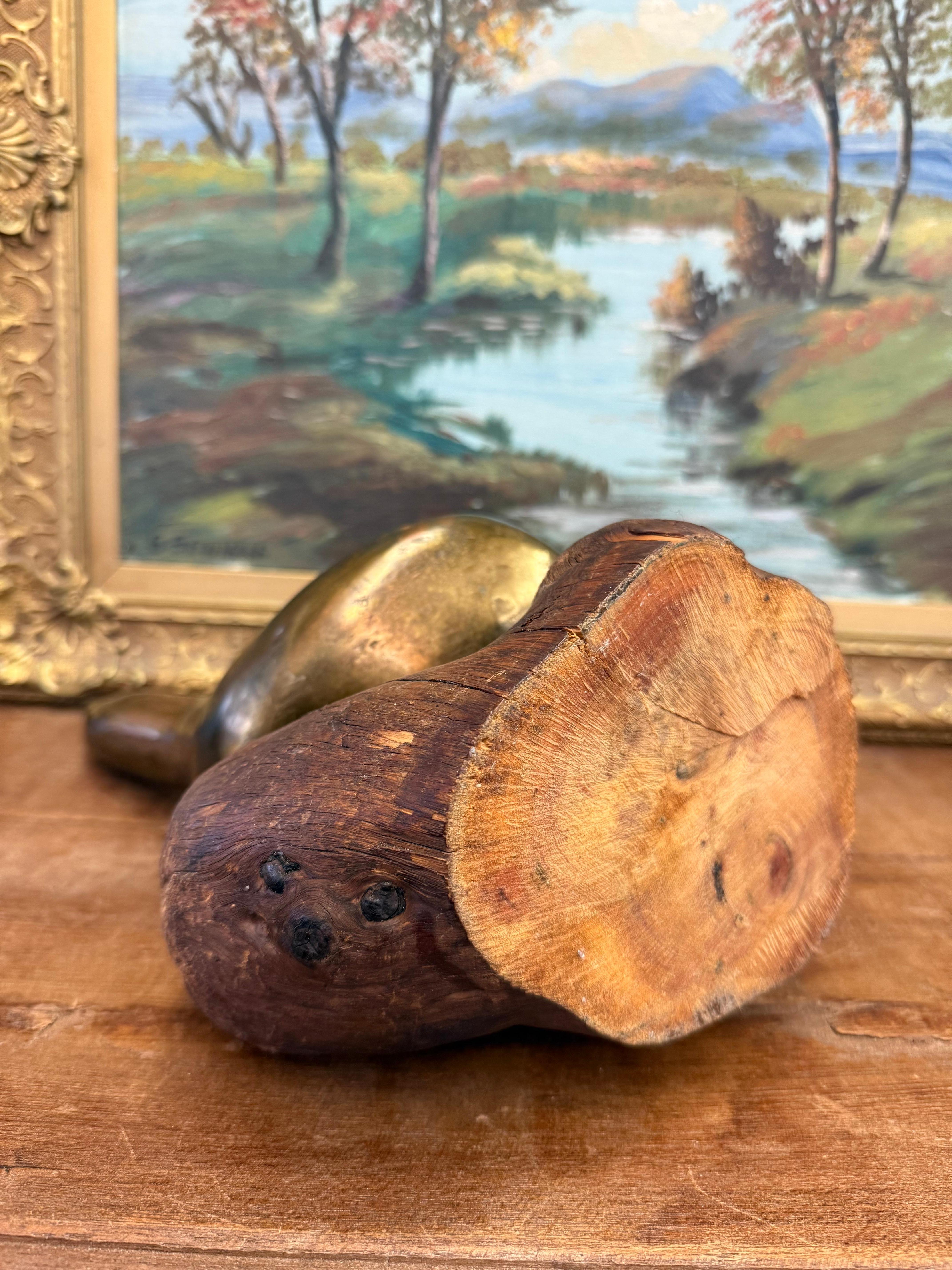 Sculpture abstraite moderne du milieu du siècle dernier, faite à la main, probablement en laiton et en bois en vente 3