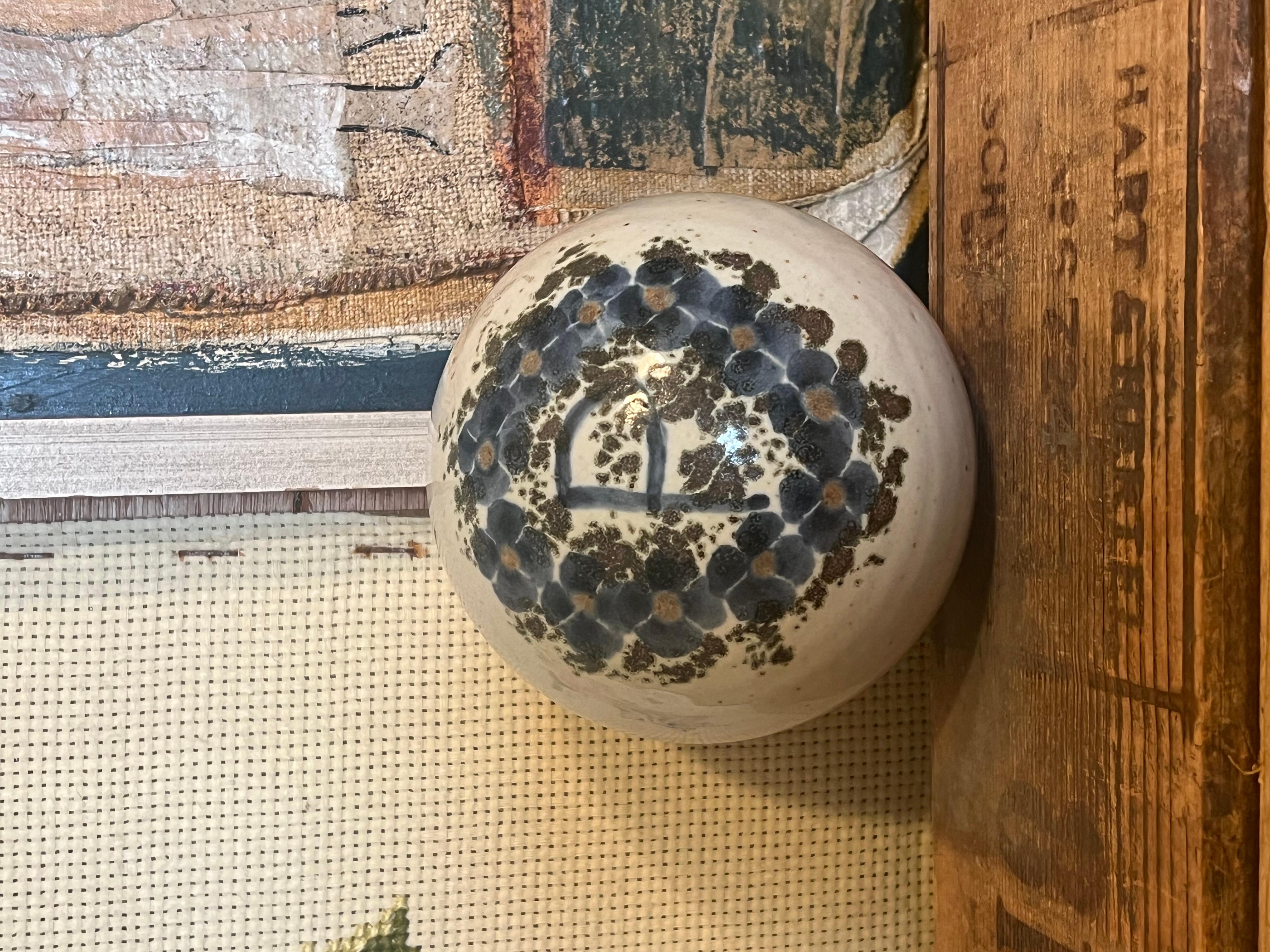 Escultura pisapapeles vintage de estilo moderno de mediados de siglo hecha a mano con motivos florales en Bueno estado para la venta en Seattle, WA