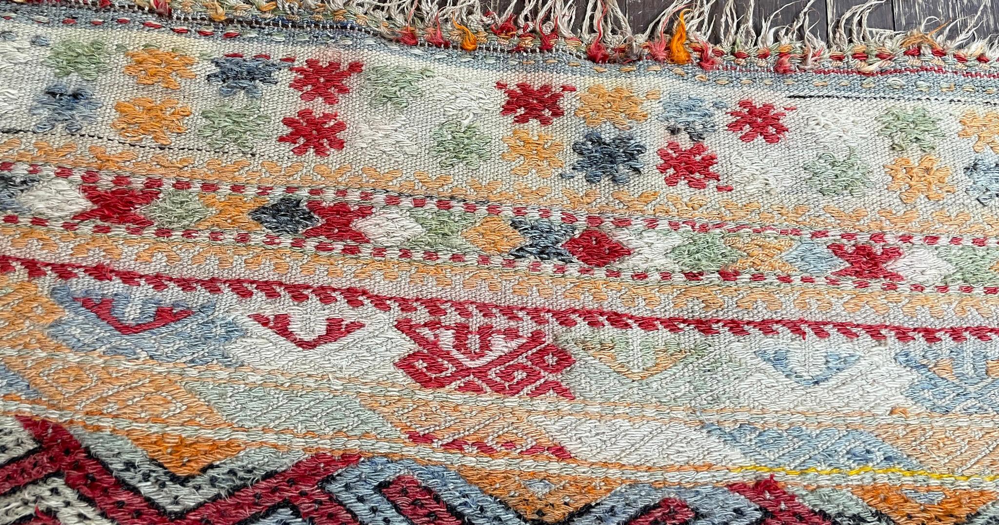Vintage Moroccan Flat Weave/Kilim rug/runner, #17420, circa 1950s For Sale 3