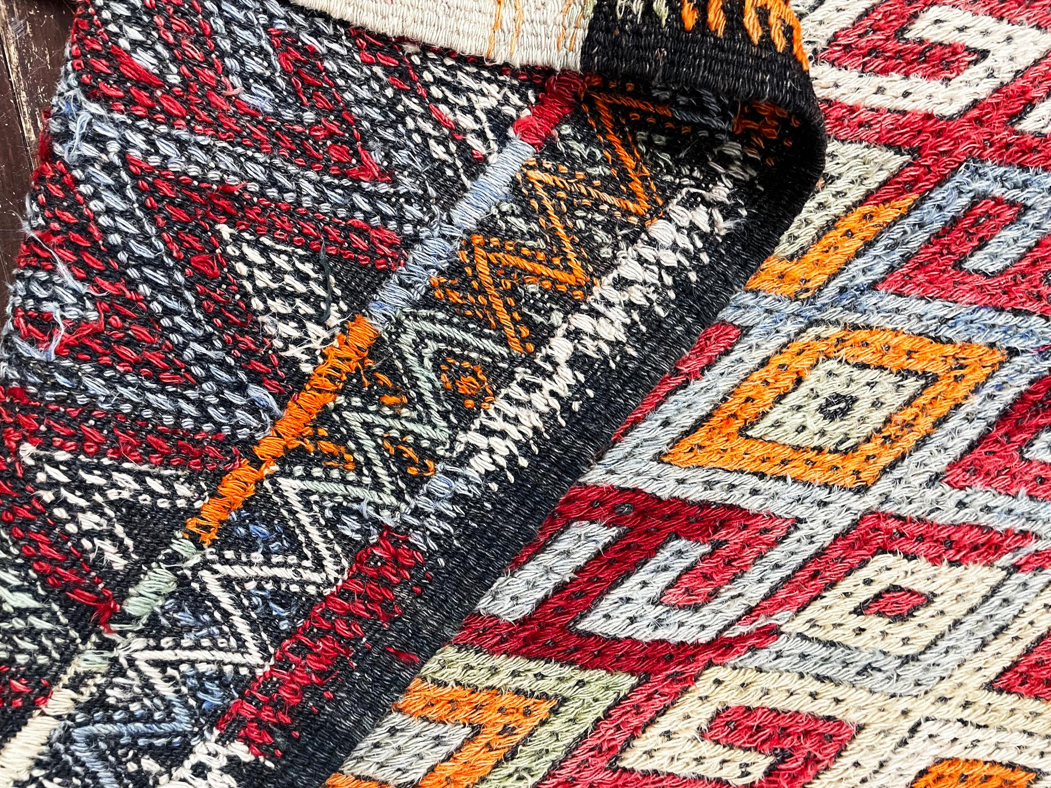 Vintage Moroccan Flat Weave/Kilim rug/runner, #17420, circa 1950s For Sale 4