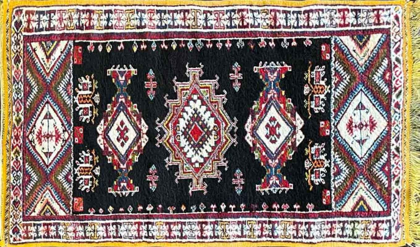 Tribal Vintage Handmade Moroccan Rug circa 1960s For Sale