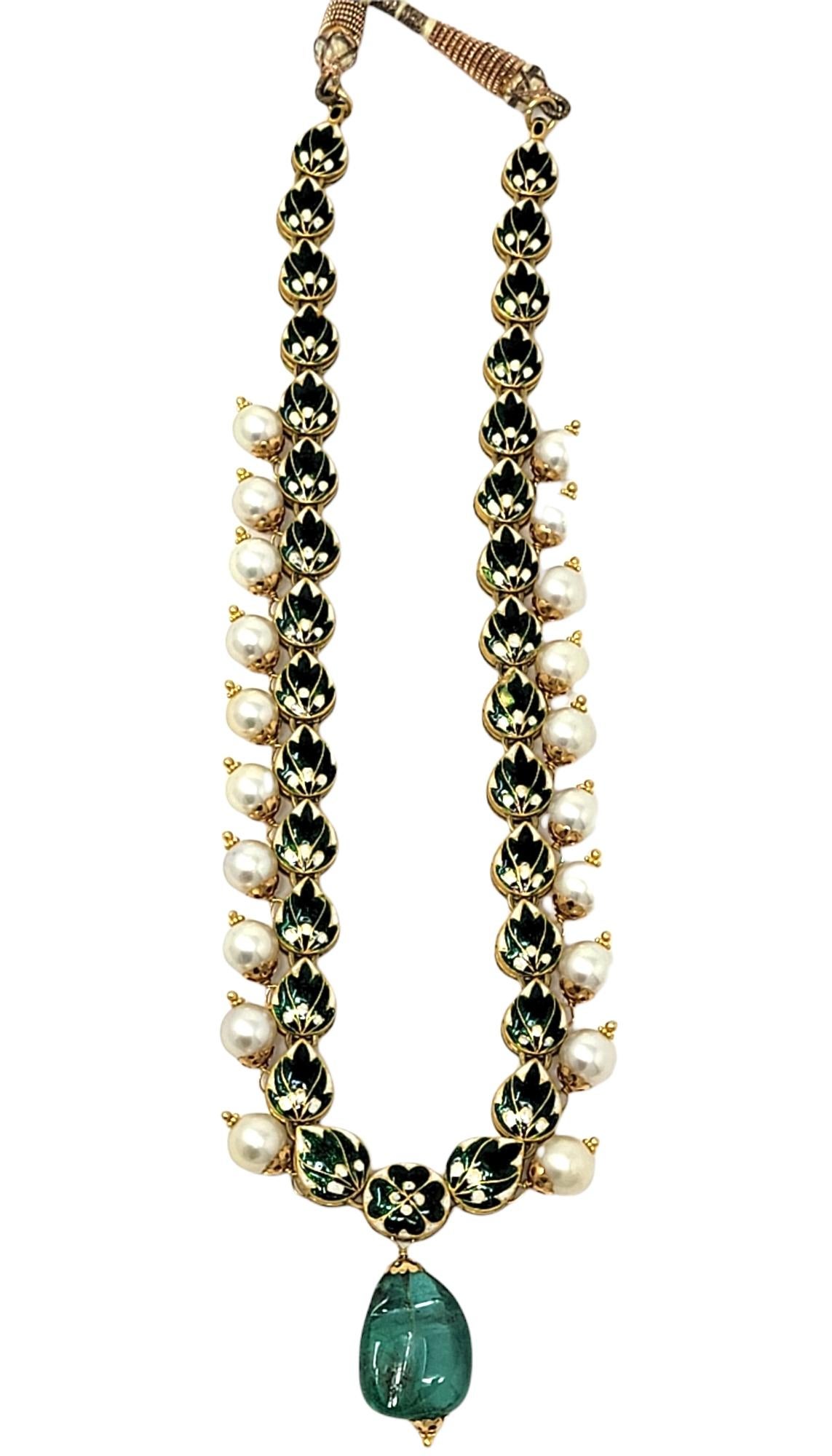 Vintage Handmade Mother of Pearl, Uncut Diamond and Emerald Stone Polki Necklace In Good Condition For Sale In Scottsdale, AZ