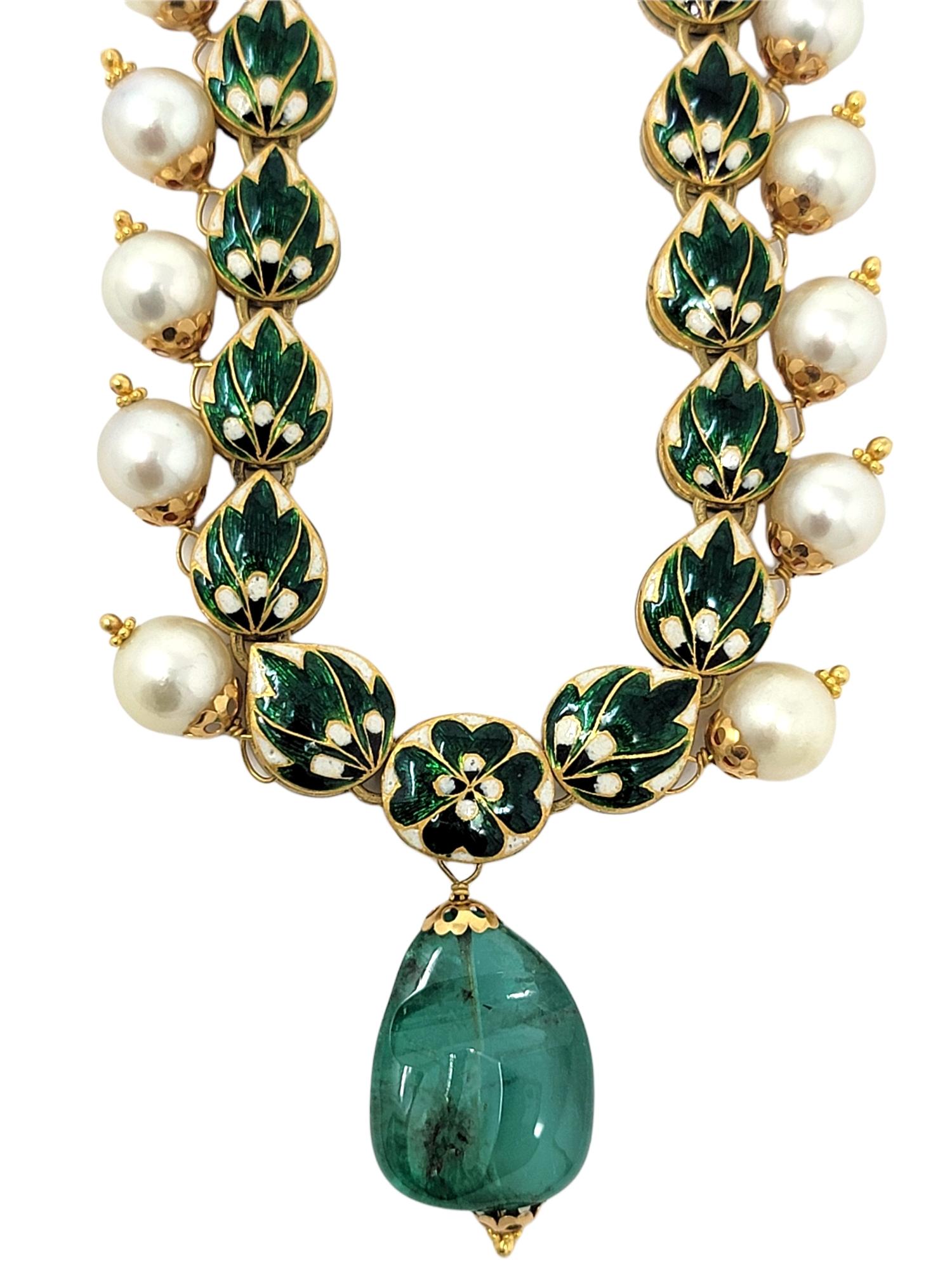 Women's Vintage Handmade Mother of Pearl, Uncut Diamond and Emerald Stone Polki Necklace For Sale