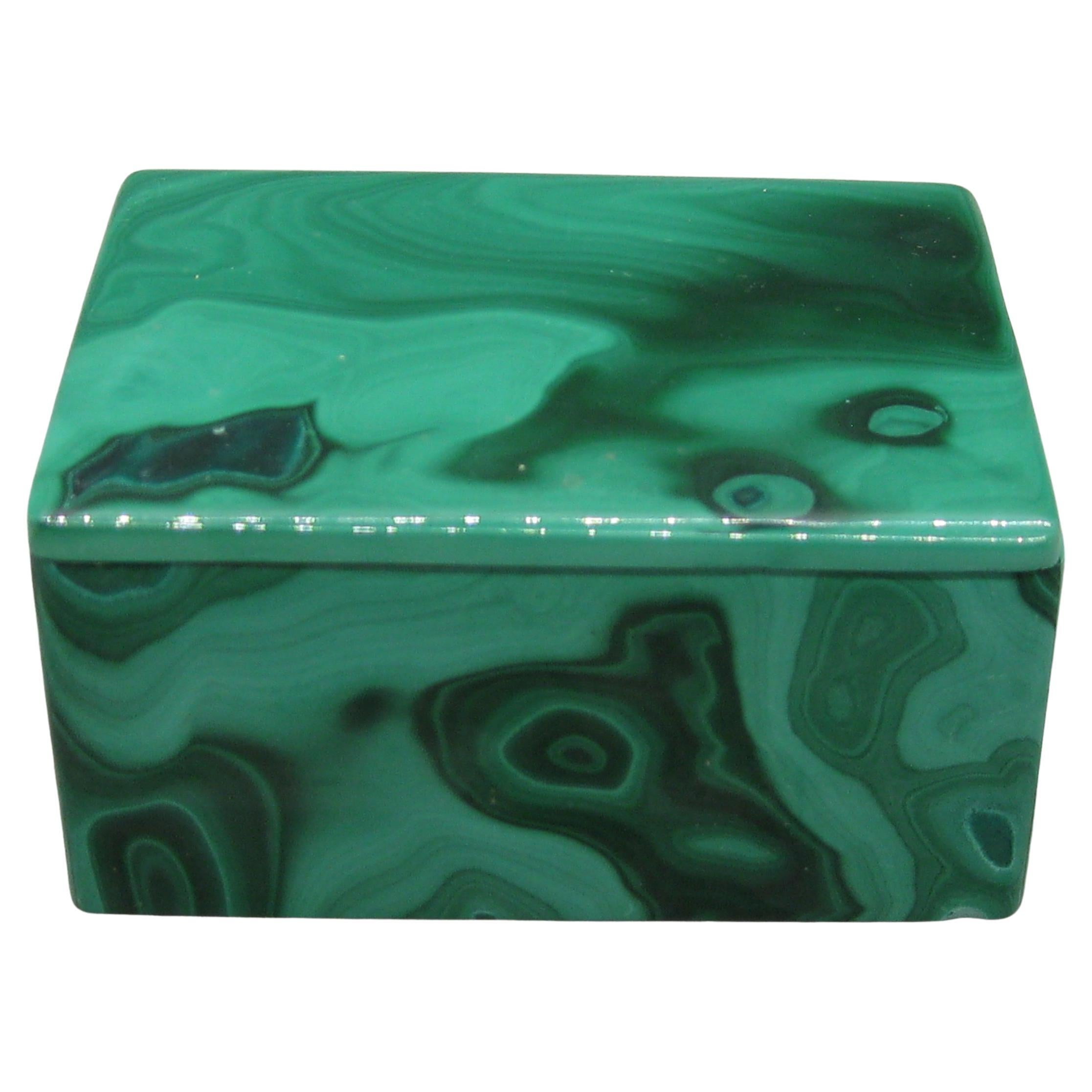 Caja de baratijas con tapa hecha a mano con piedra de malaquita natural Italia