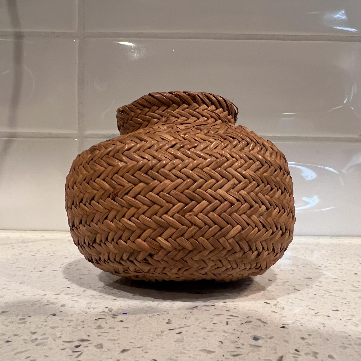 Small Handmade Basket Handcrafted Natural Woven Fiber
4 diameter x 2.88 h
Preowned vintage unrestored condition, please see images provided.