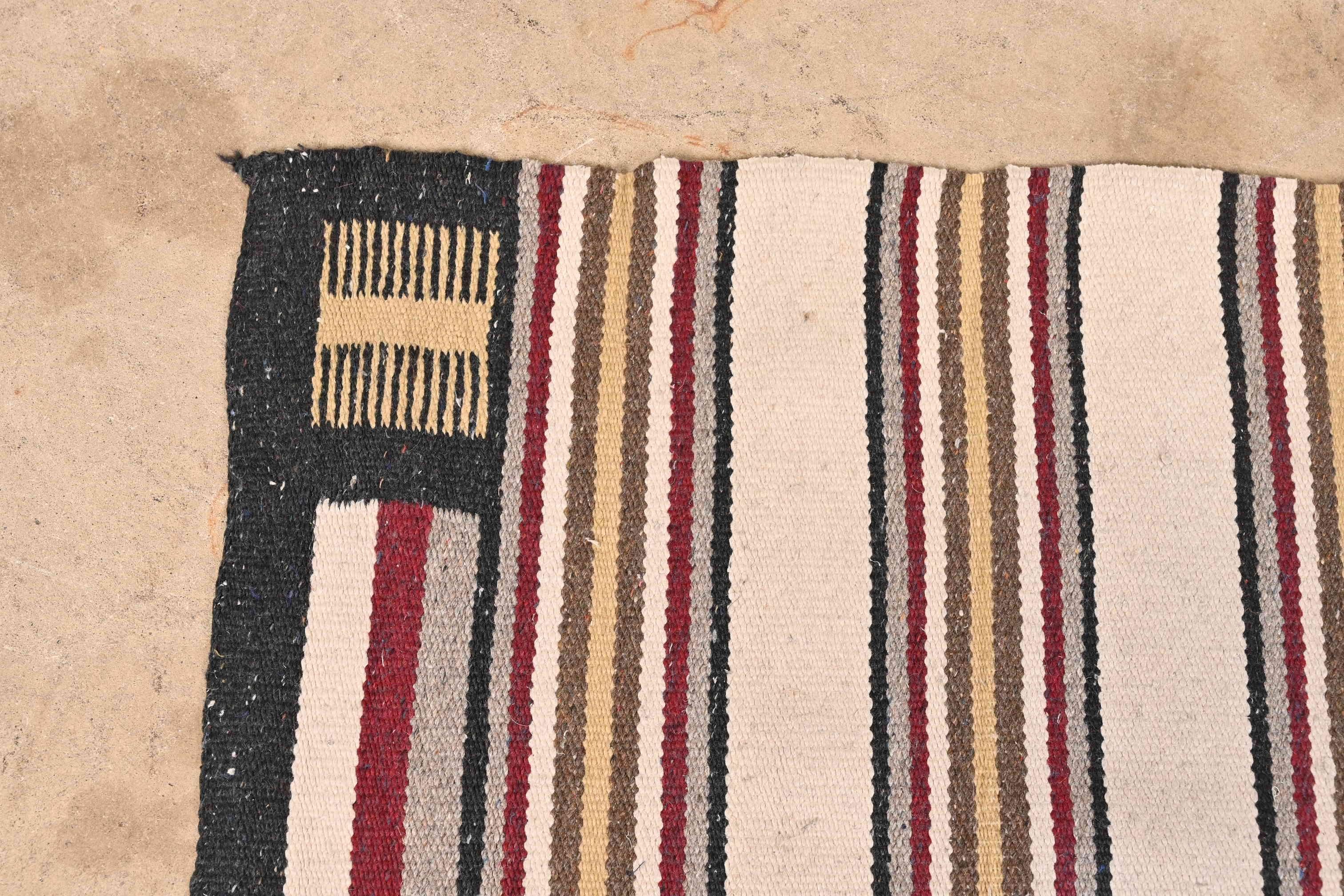 Vintage Handmade Navajo Flat Weave Rug, Mid-20th Century 5