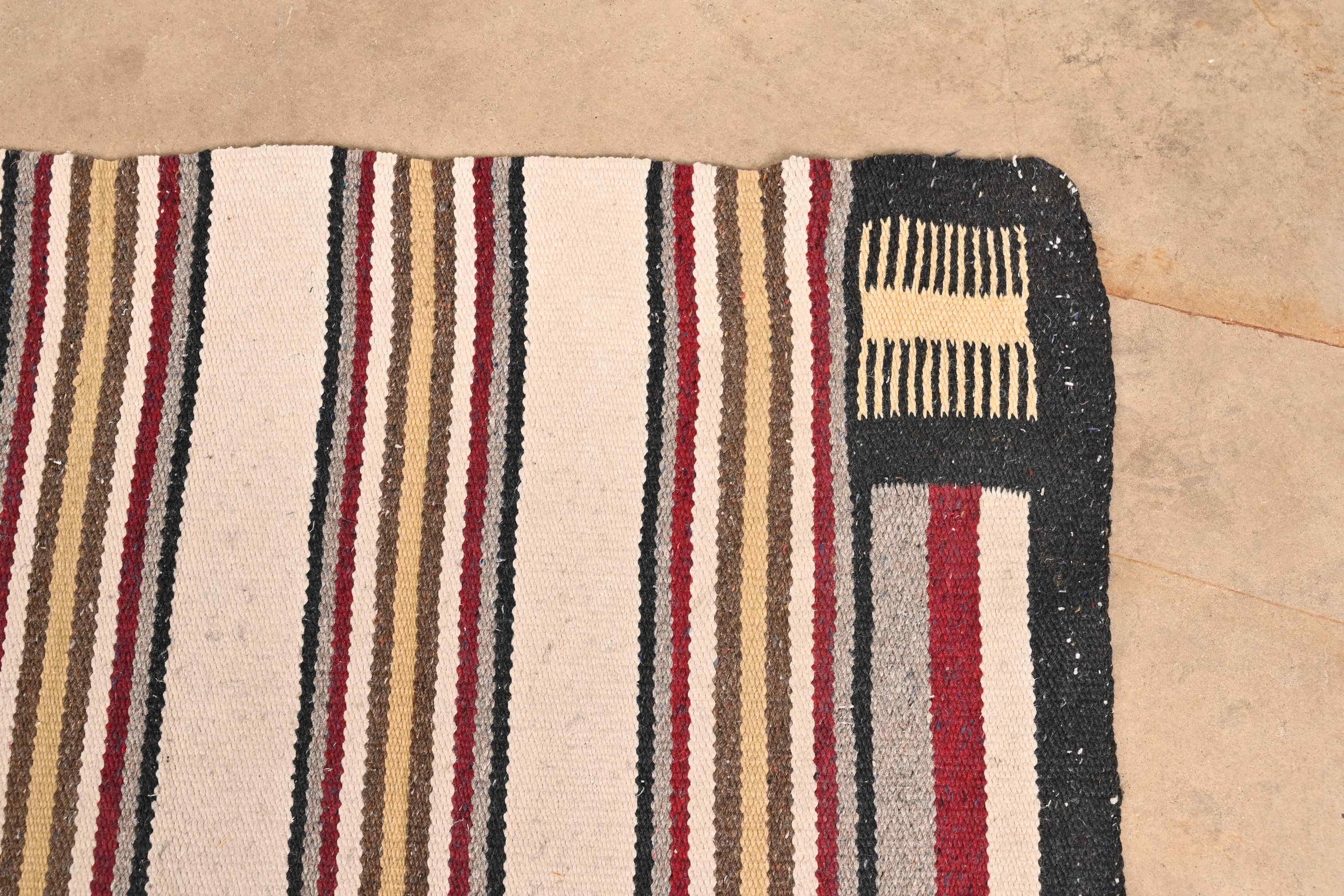 Vintage Handmade Navajo Flat Weave Rug, Mid-20th Century 3