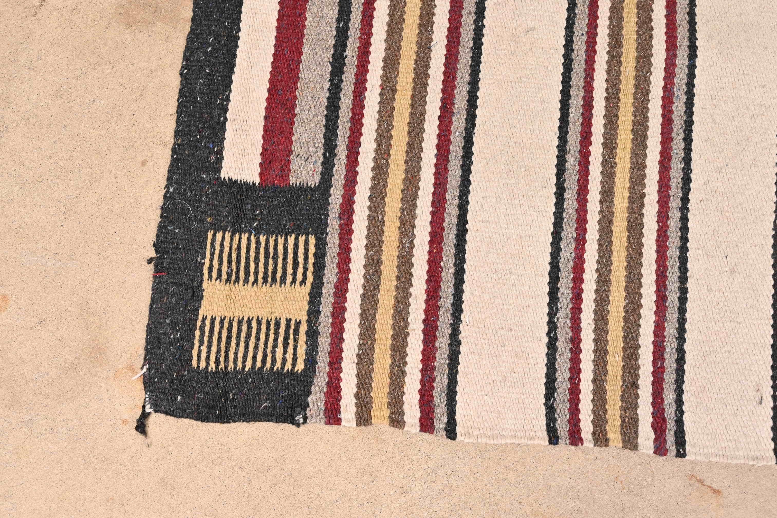 Vintage Handmade Navajo Flat Weave Rug, Mid-20th Century 4