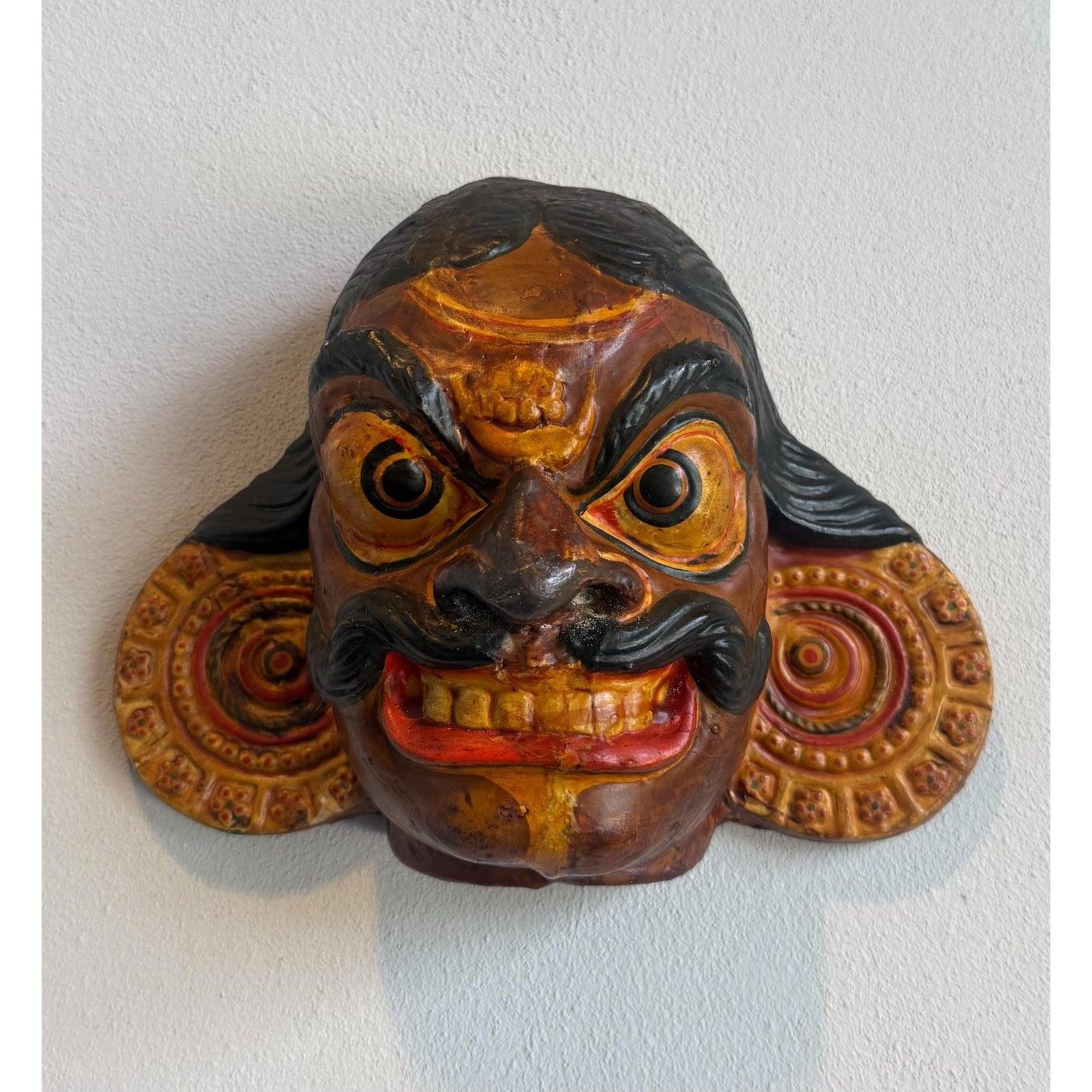 Maschera dipinta a mano vintage In condizioni buone in vendita a West Palm Beach, FL