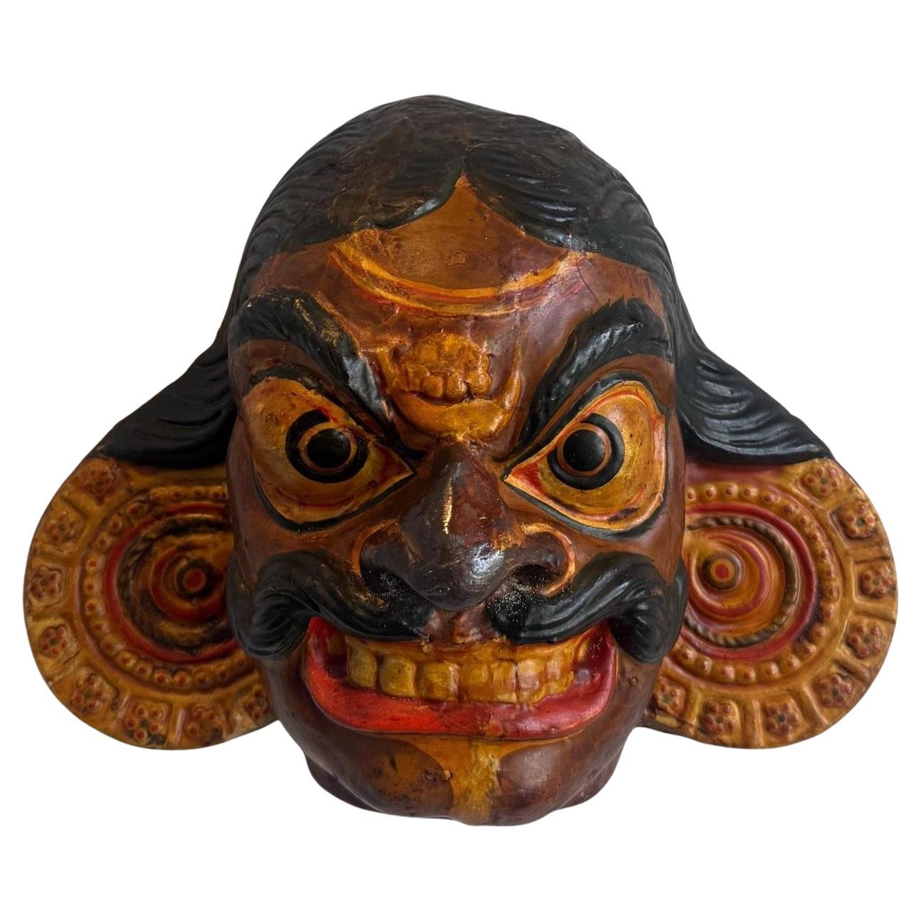 Maschera dipinta a mano vintage