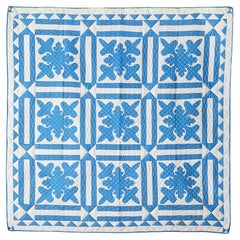 Vintage Handmade Patchwork Cotton Blue White "Fleur De Lis" Quilt, USA 1930's