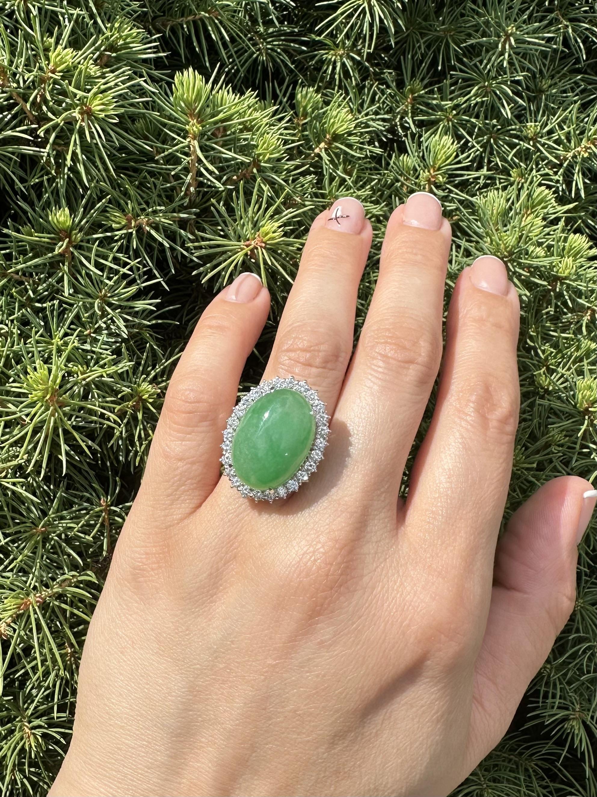 Anello ovale grande di giada e diamanti d'epoca fatto a mano in platino e oro GIA 17,15ctw in vendita 1
