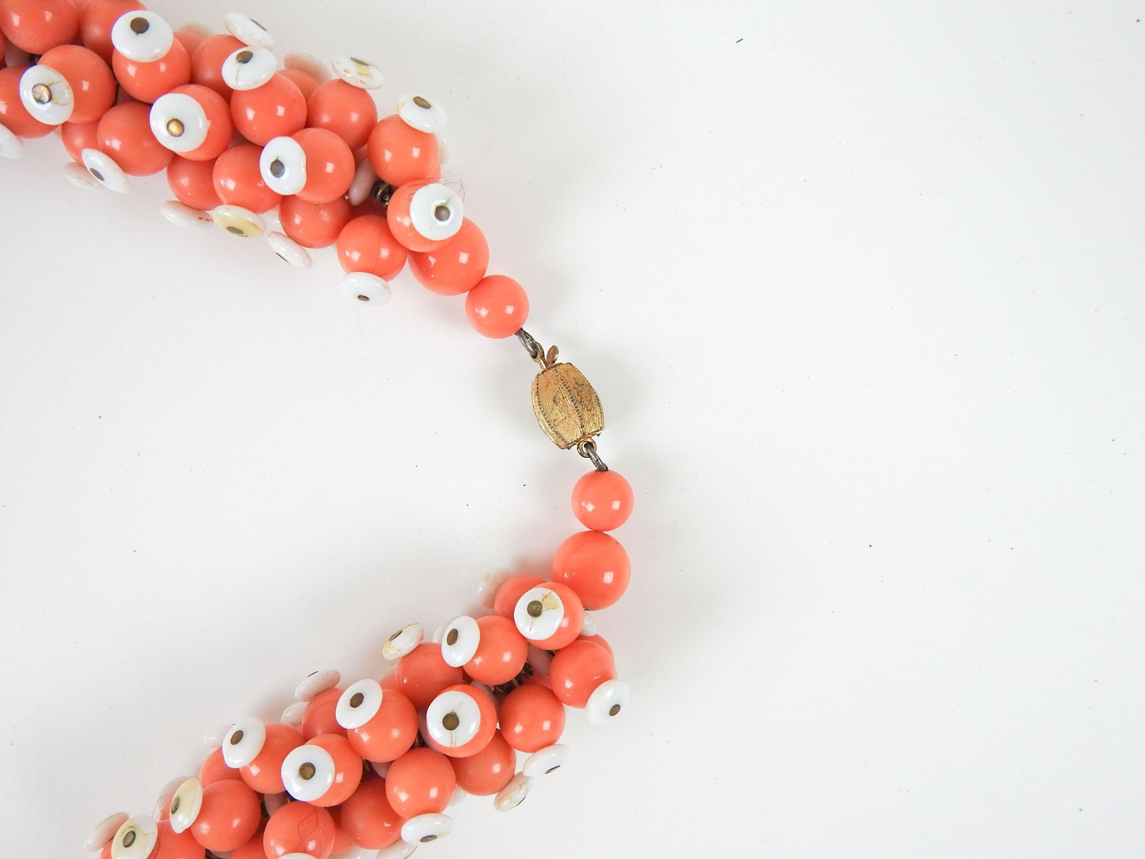 Vintage Handmade Salmon & White Beaded Statement Necklace In Good Condition For Sale In Seguin, TX