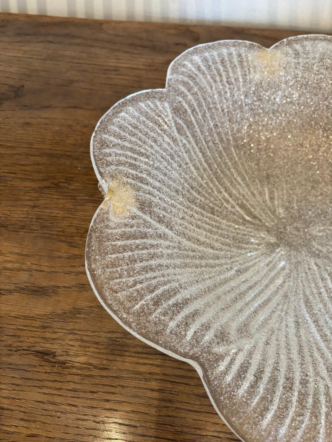 Centro de mesa o cuenco decorativo de cristal de Murano esmerilado interior fundido a mano vintage 